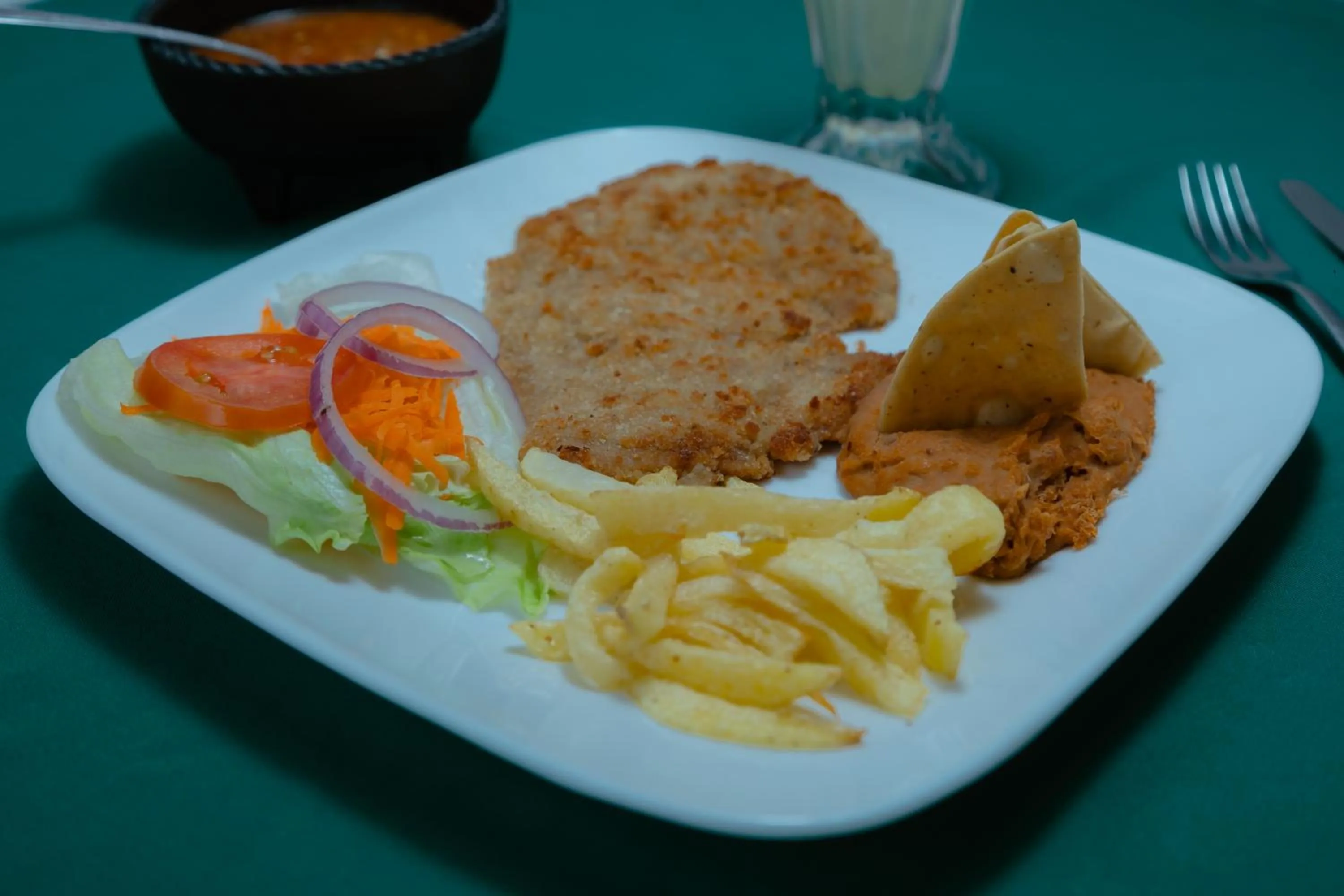 Restaurant/places to eat in Hotel Zacatecas Courts