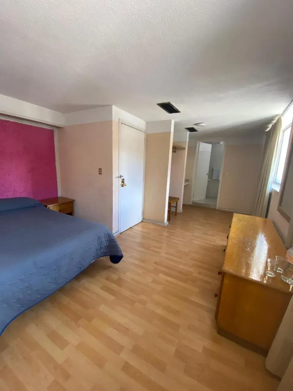 Double Room - single occupancy in Hotel Zacatecas Courts Double Room - single occupancy in Hotel Zacatecas Courts