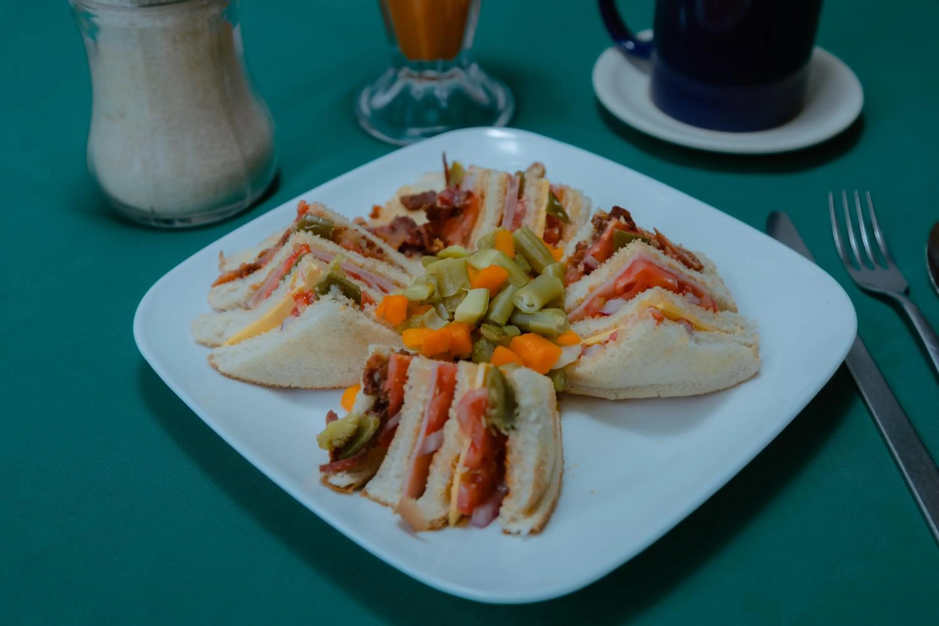 Restaurant/places to eat in Hotel Zacatecas Courts