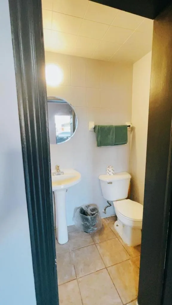 Shower in Crestwood Motel