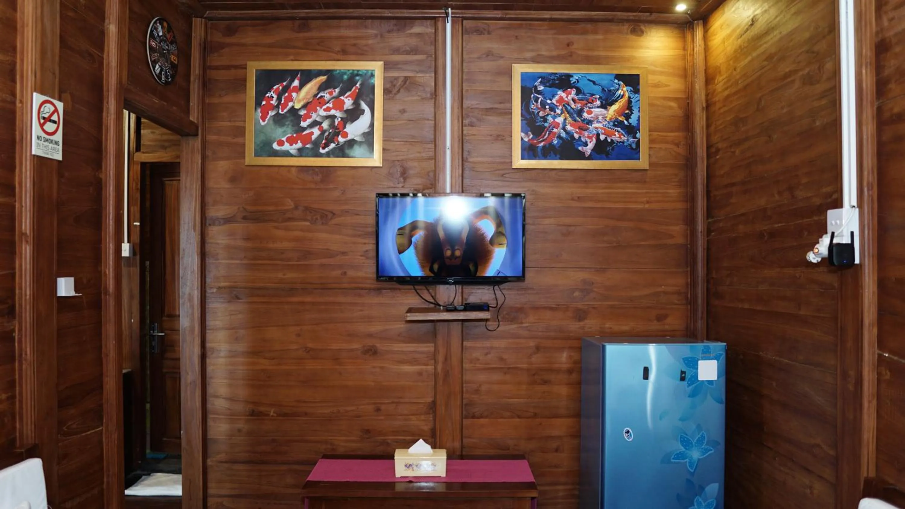 TV and multimedia in Grand Raka Homestay