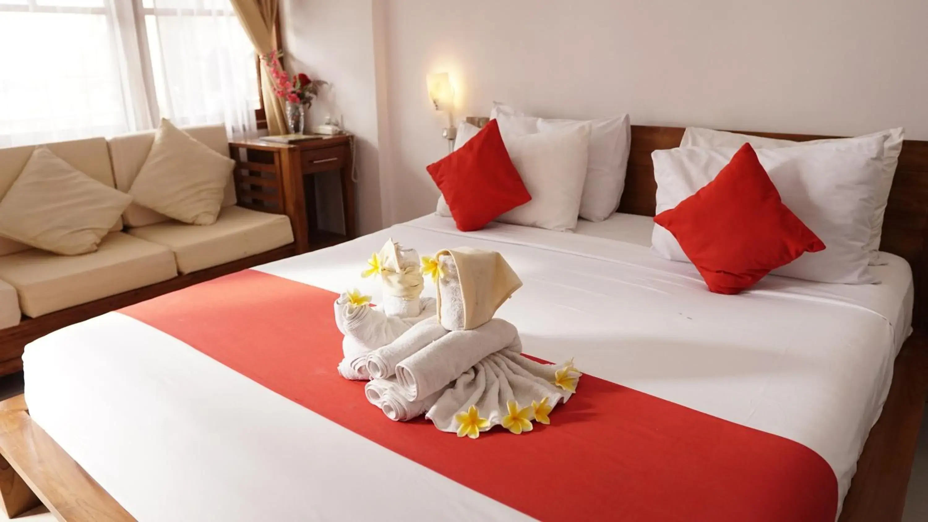 Superior Room with Breakfast in Grand Raka Homestay Superior Room with Breakfast in Grand Raka Homestay