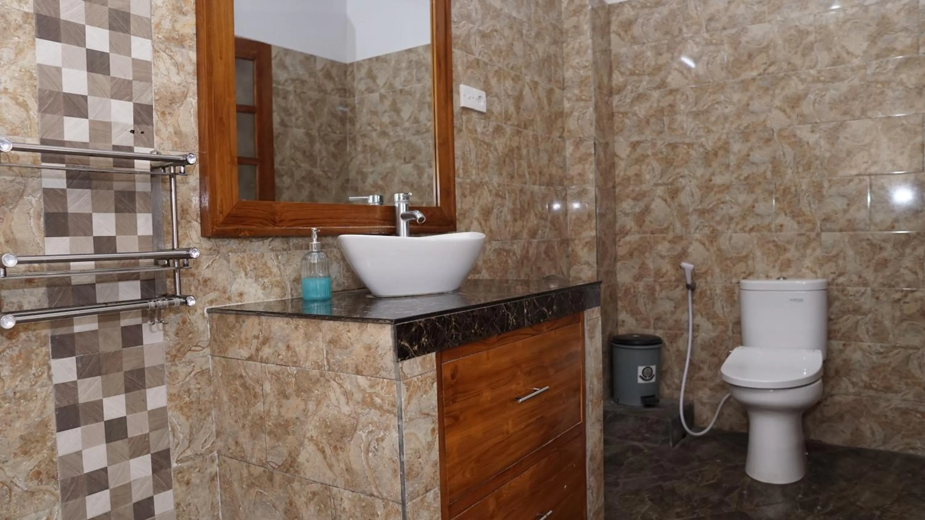 Toilet in Grand Raka Homestay