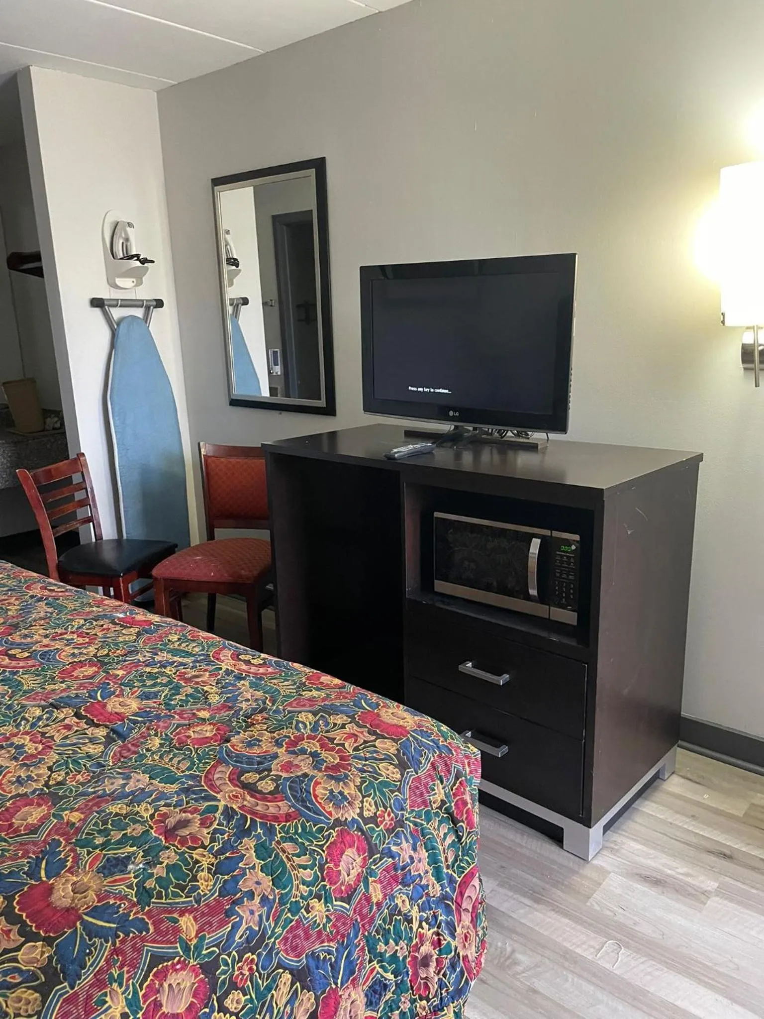 Bed in Deerfield Inn