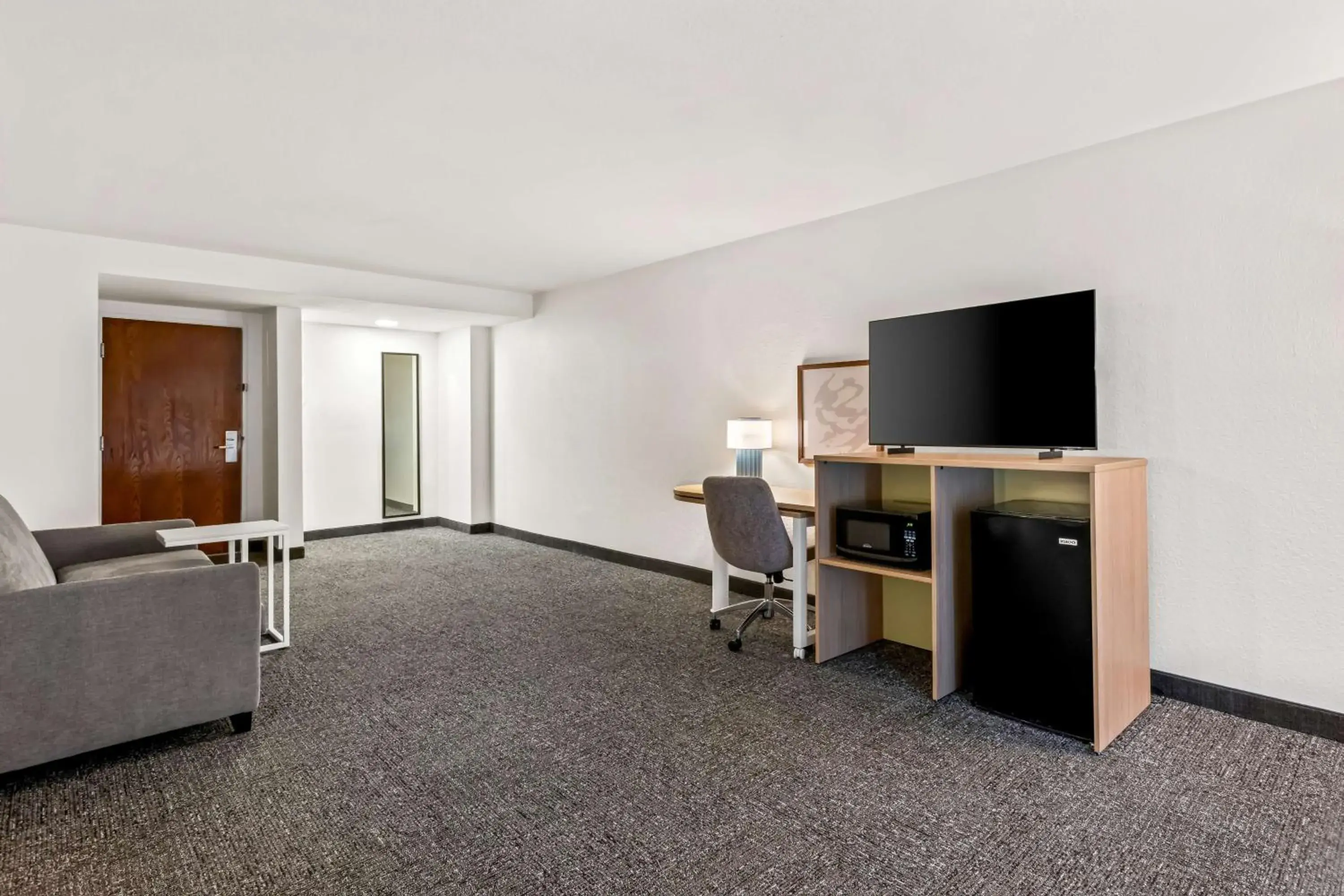 Photo of the whole room in Spark by Hilton Port Wentworth Savannah Photo of the whole room in Spark by Hilton Port Wentworth Savannah