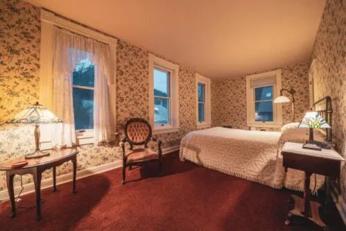 Bed in St. Elmo Hotel