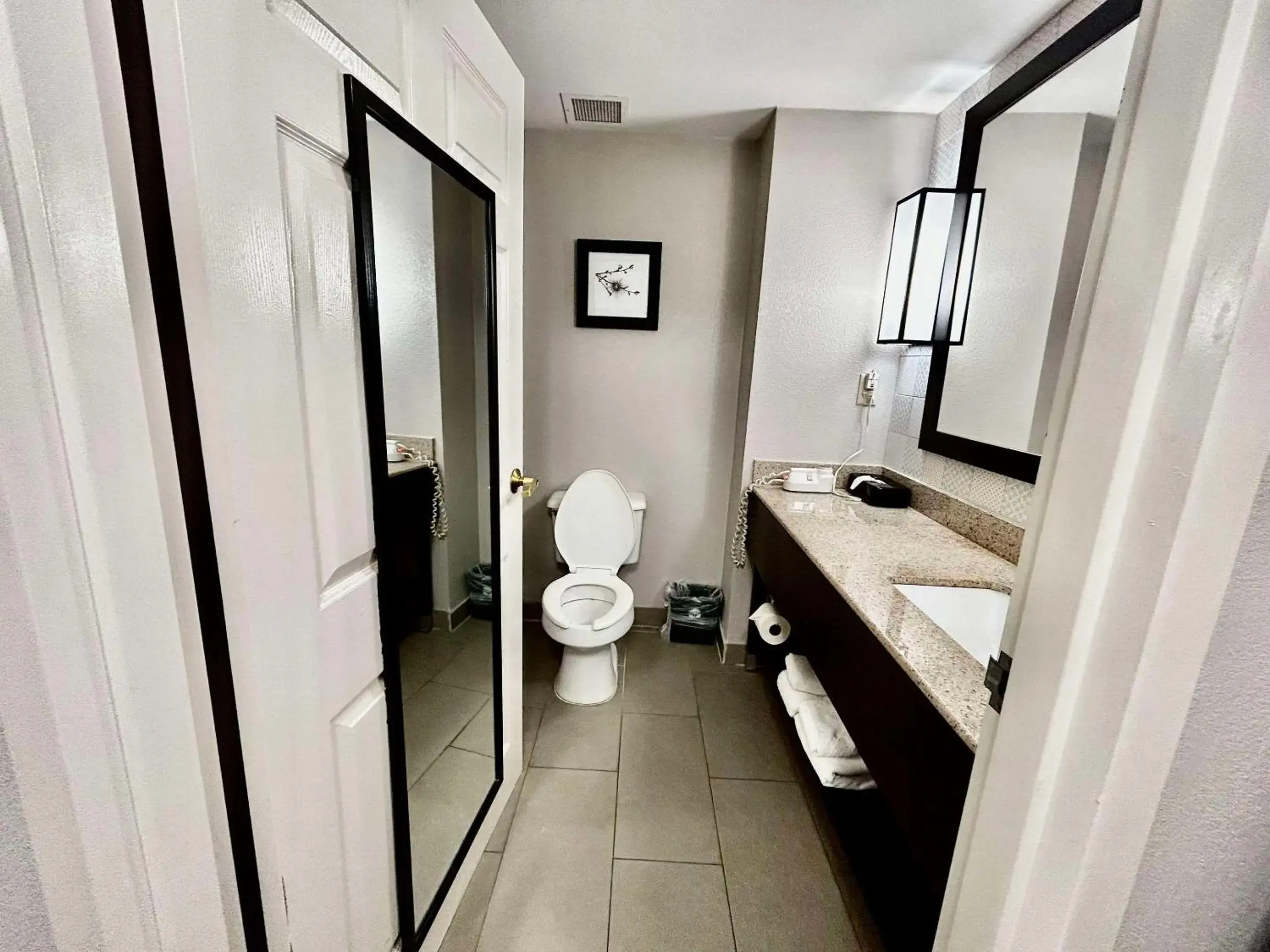 Bedroom in Country Inn & Suites by Radisson, Columbus, GA Bedroom in Country Inn & Suites by Radisson, Columbus, GA