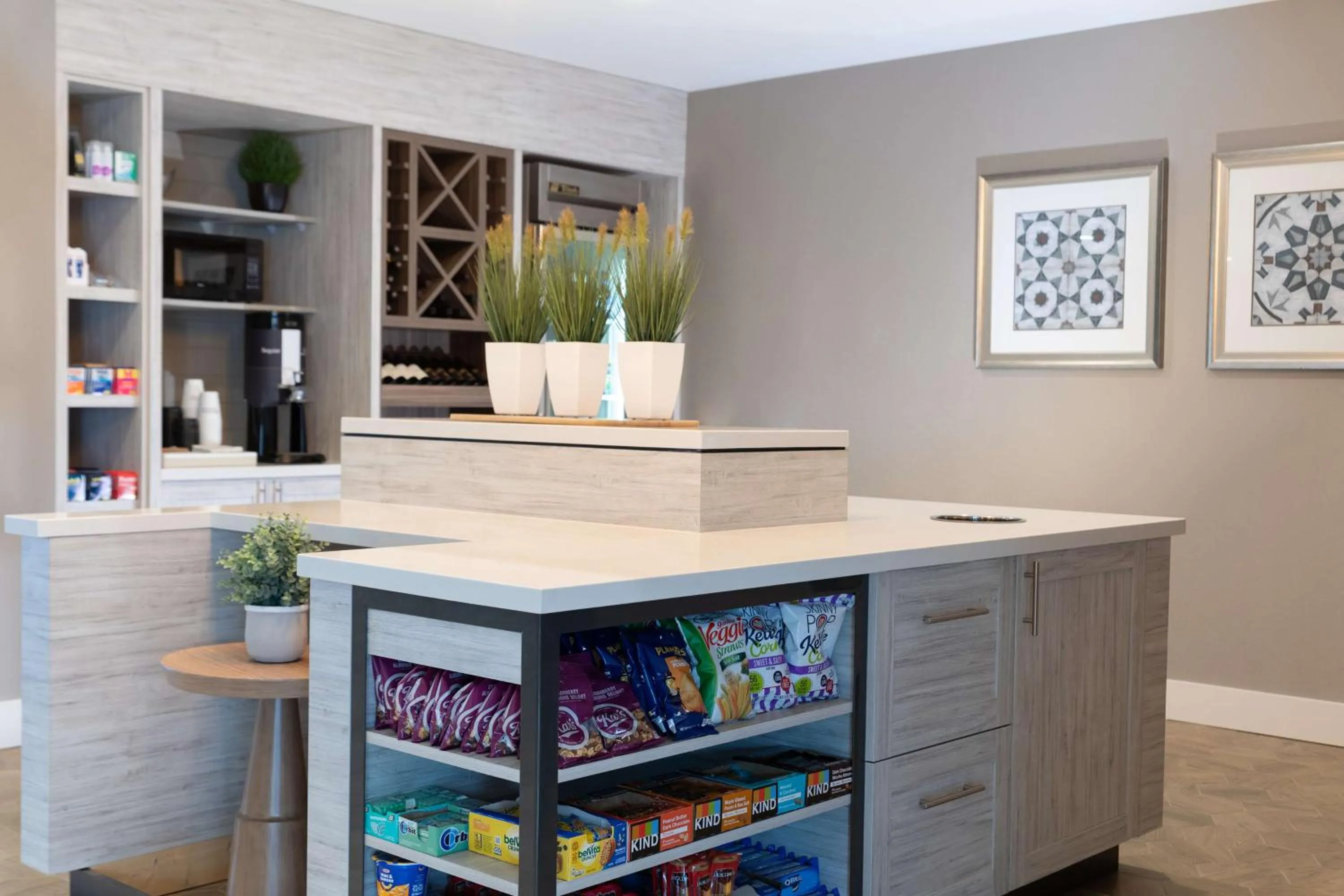 Restaurant/places to eat in Hilton Garden Inn Des Moines Airport