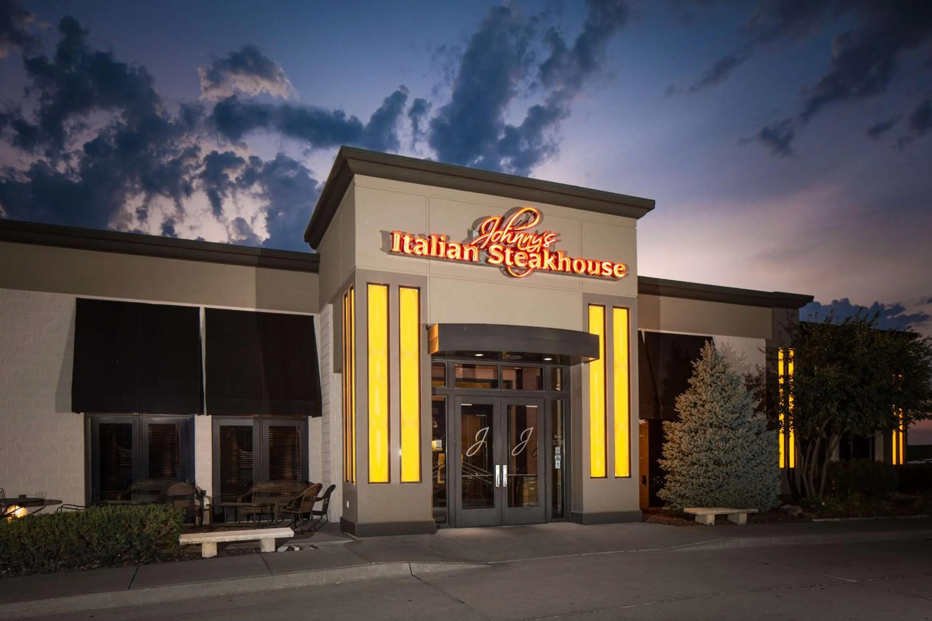 Restaurant/places to eat in Hilton Garden Inn Des Moines Airport