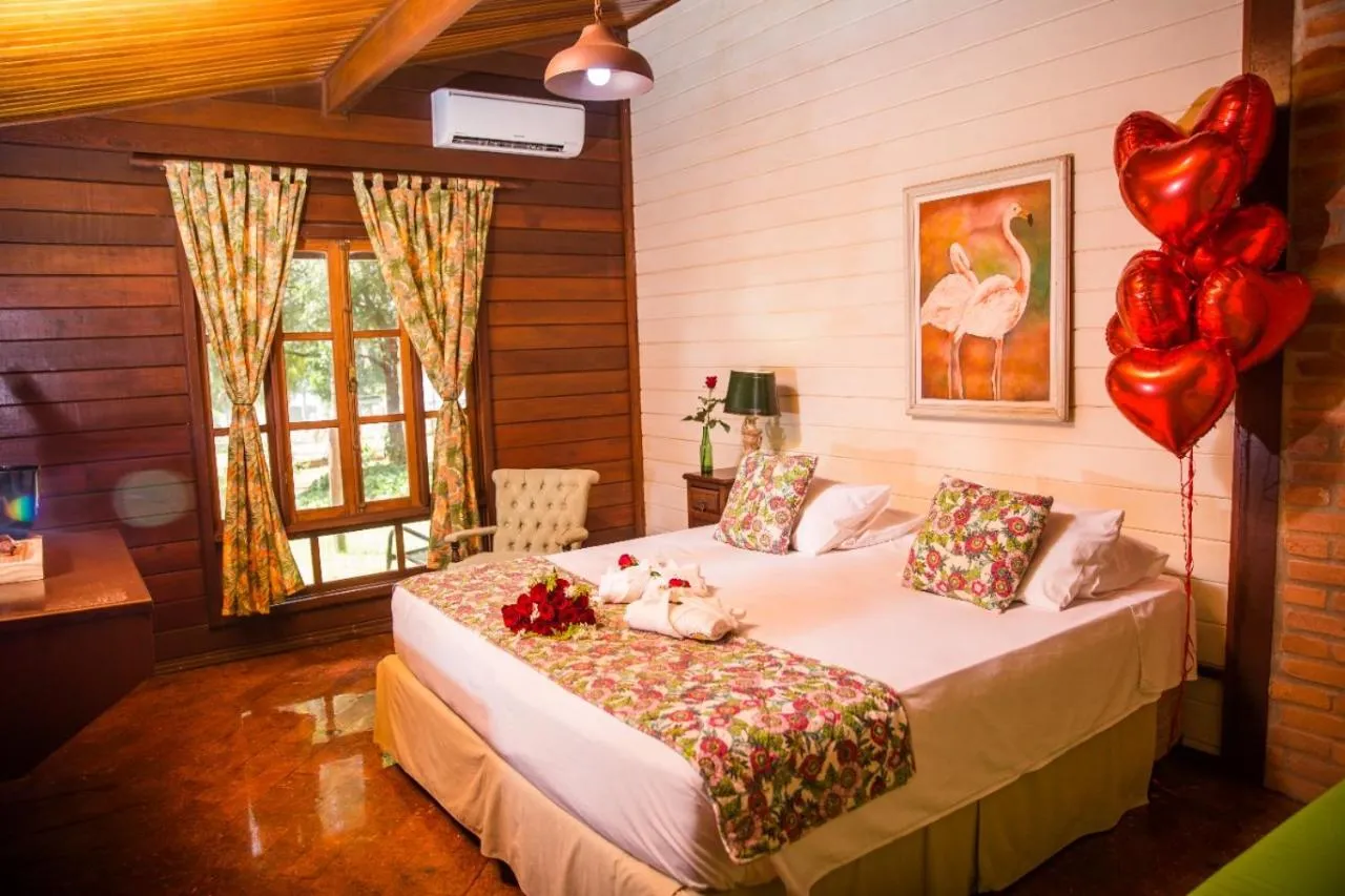 Decorative detail, Bed in Eco Resort Foz do Marinheiro