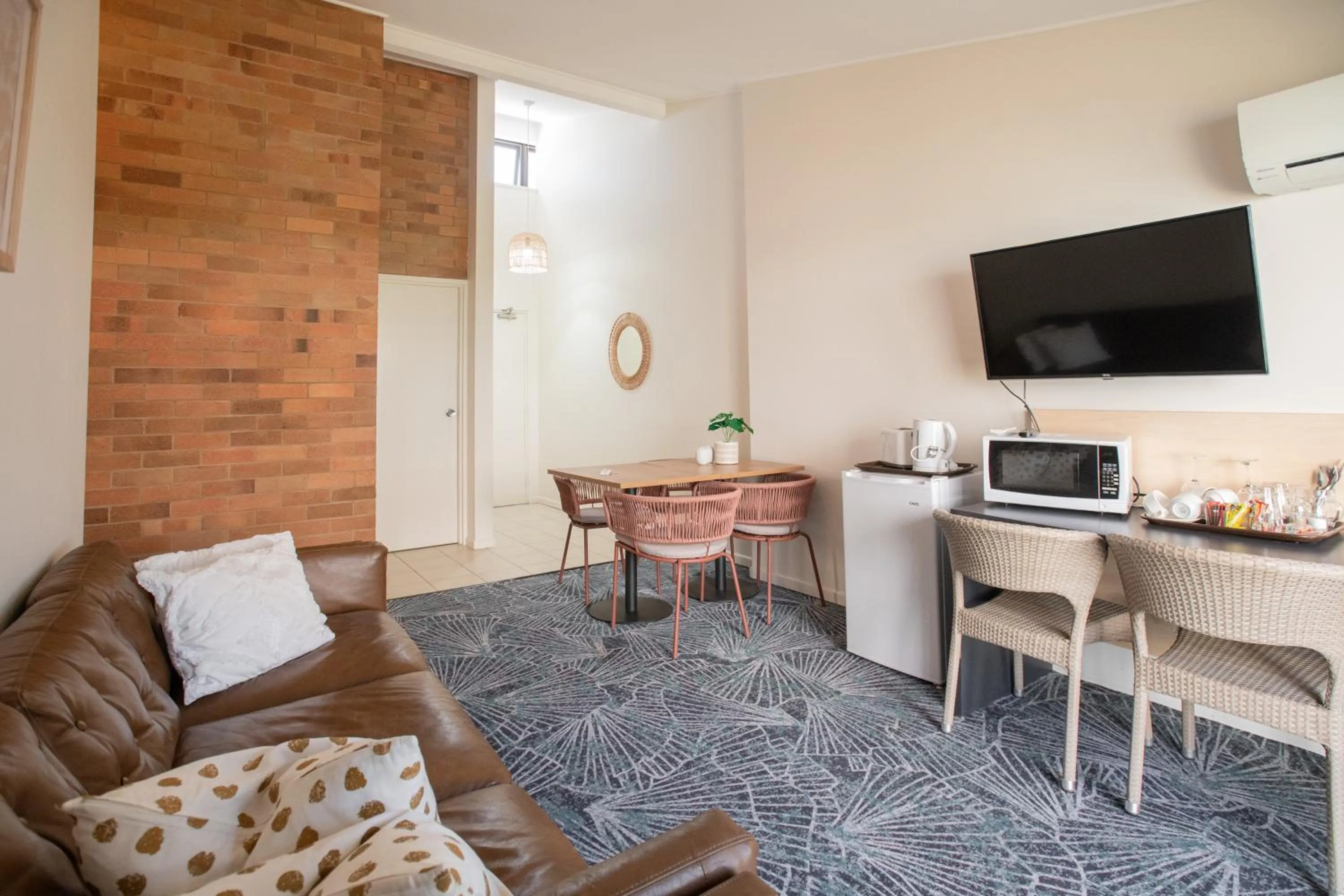 TV and multimedia in Bribie Island Hotel