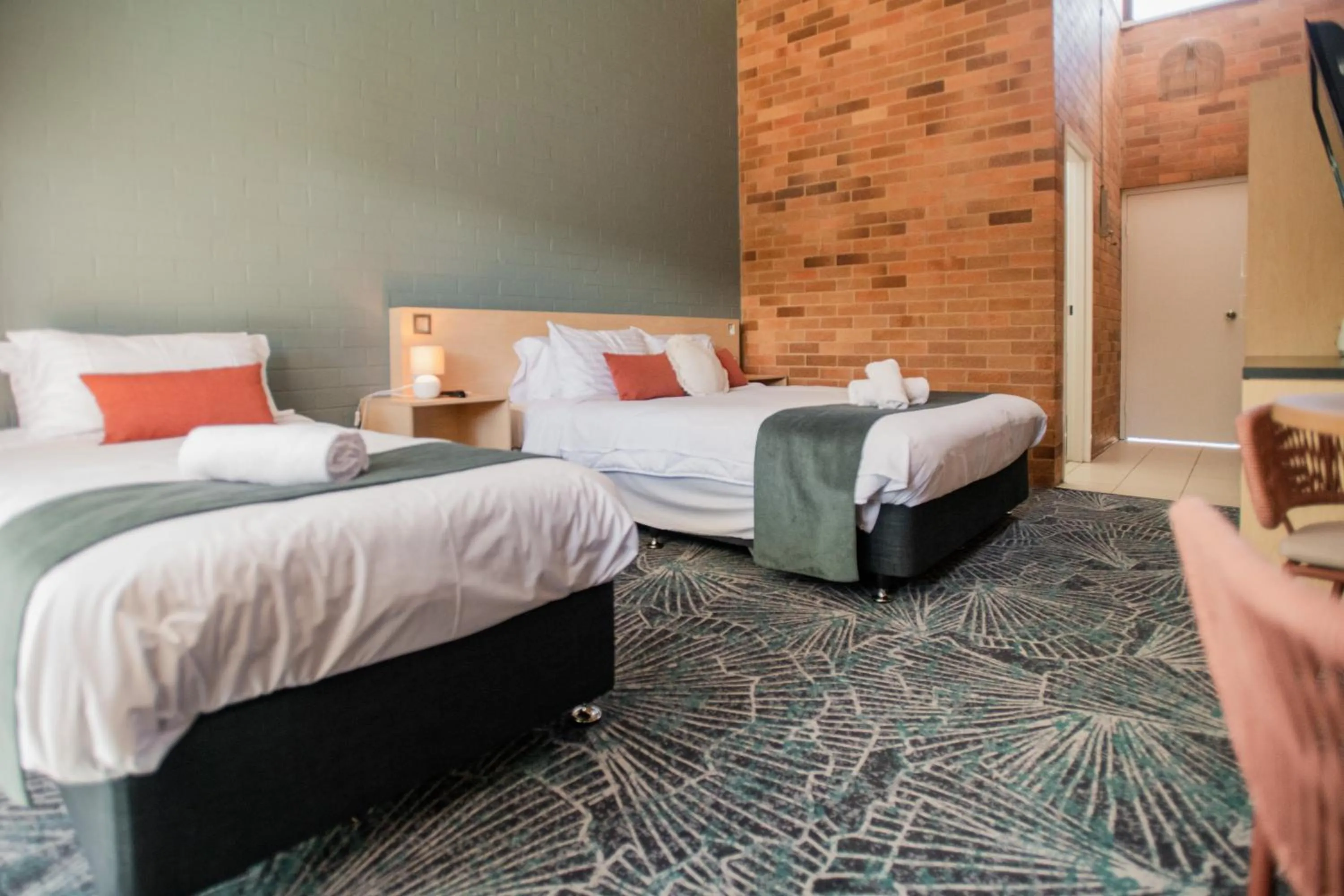 Photo of the whole room, Bed in Bribie Island Hotel