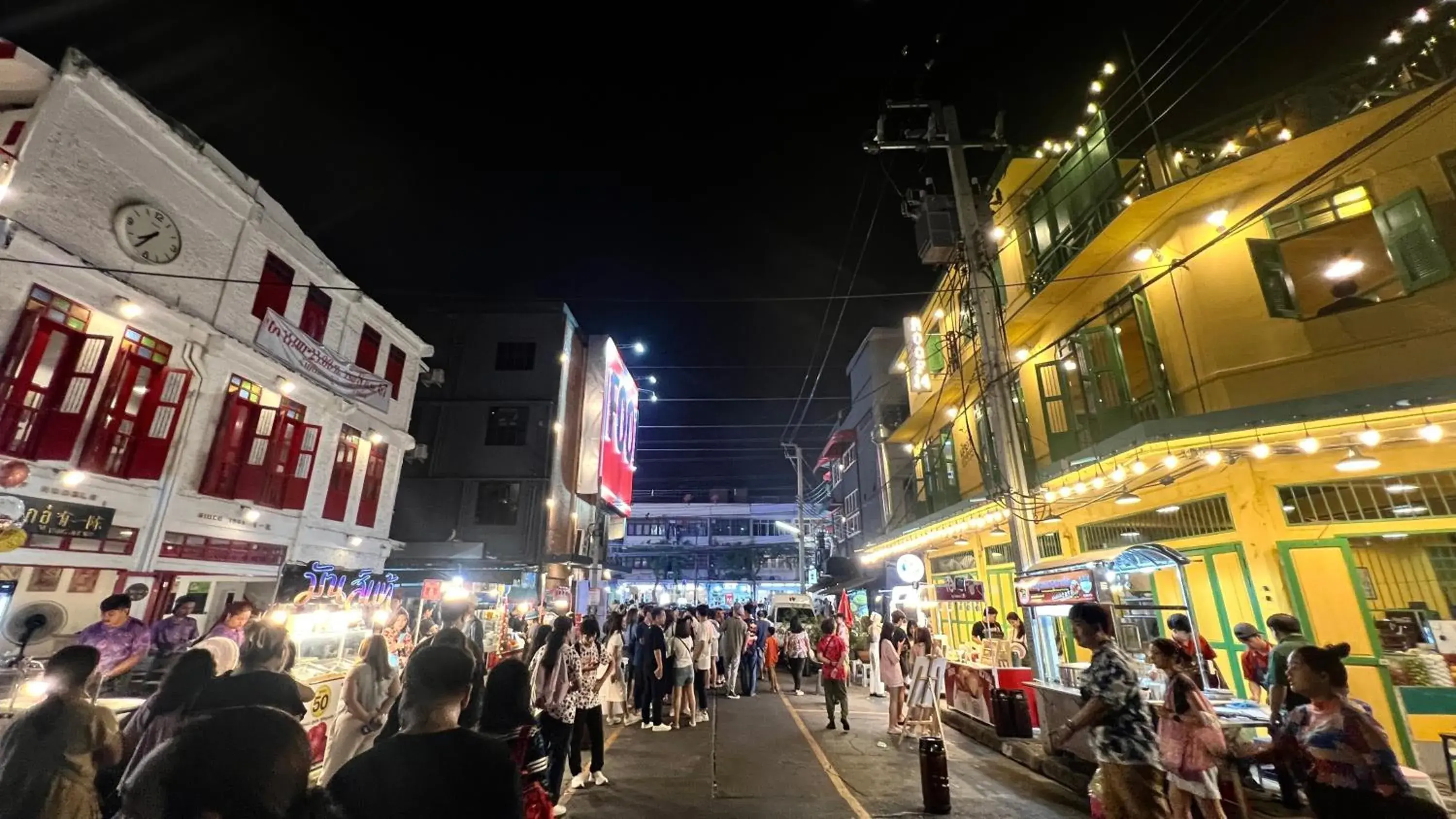 Restaurant/places to eat in Centre Point Plus Hotel Pratunam Restaurant/places to eat in Centre Point Plus Hotel Pratunam