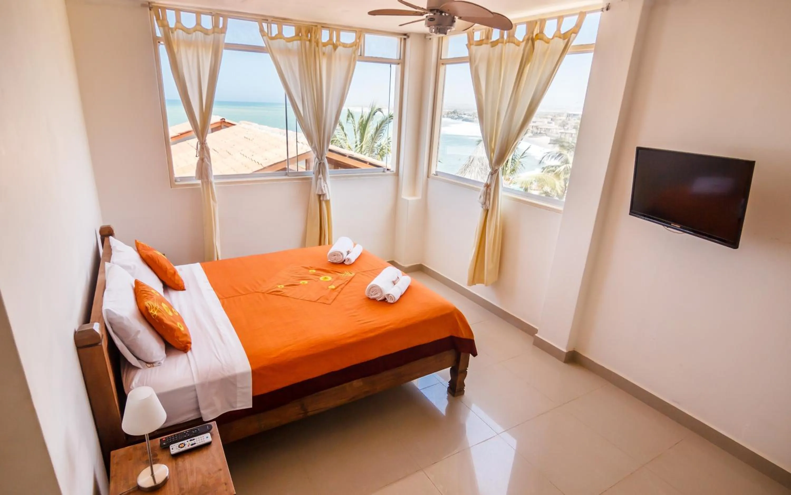 Bed in Don Giovanni Mancora