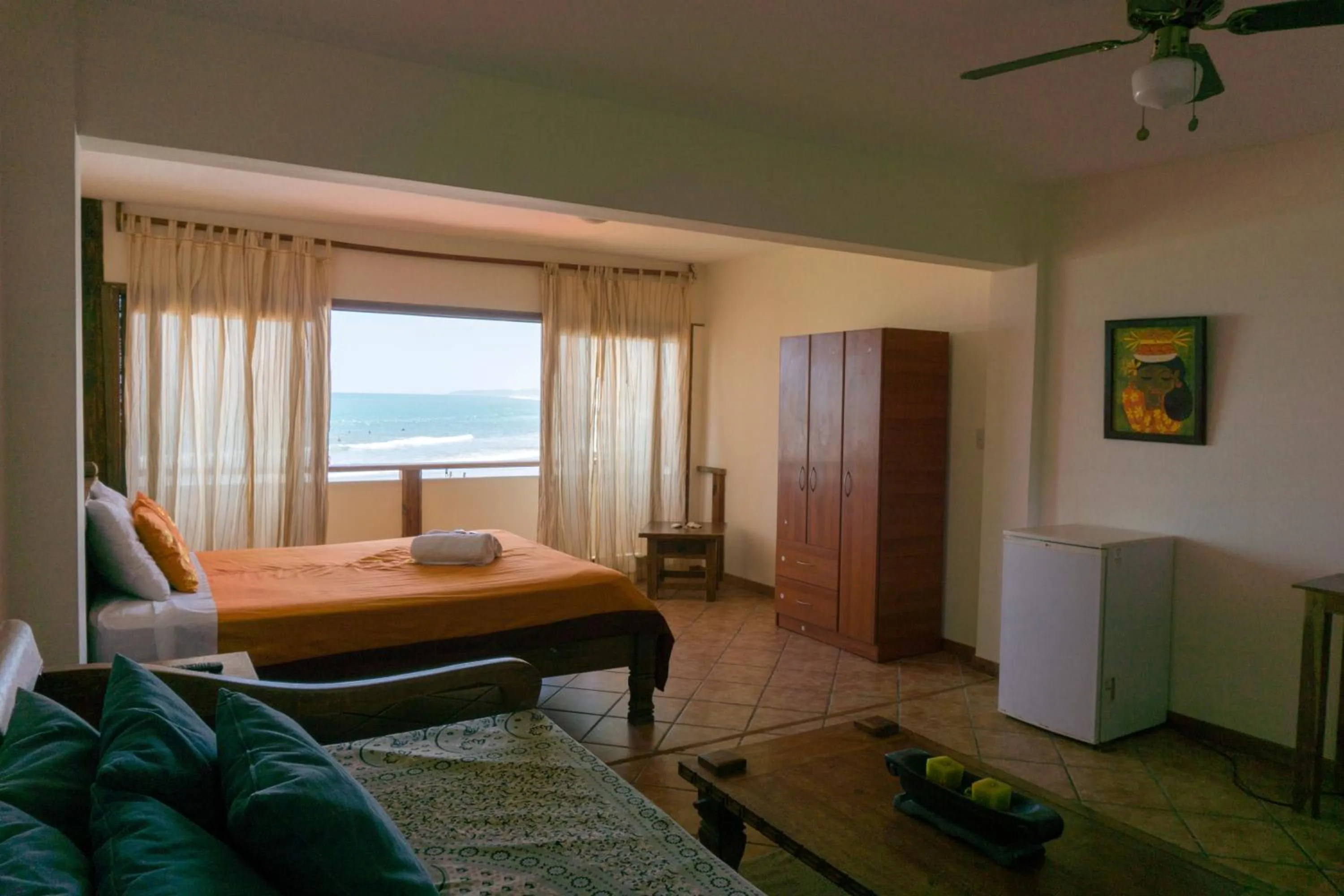 Photo of the whole room in Don Giovanni Mancora