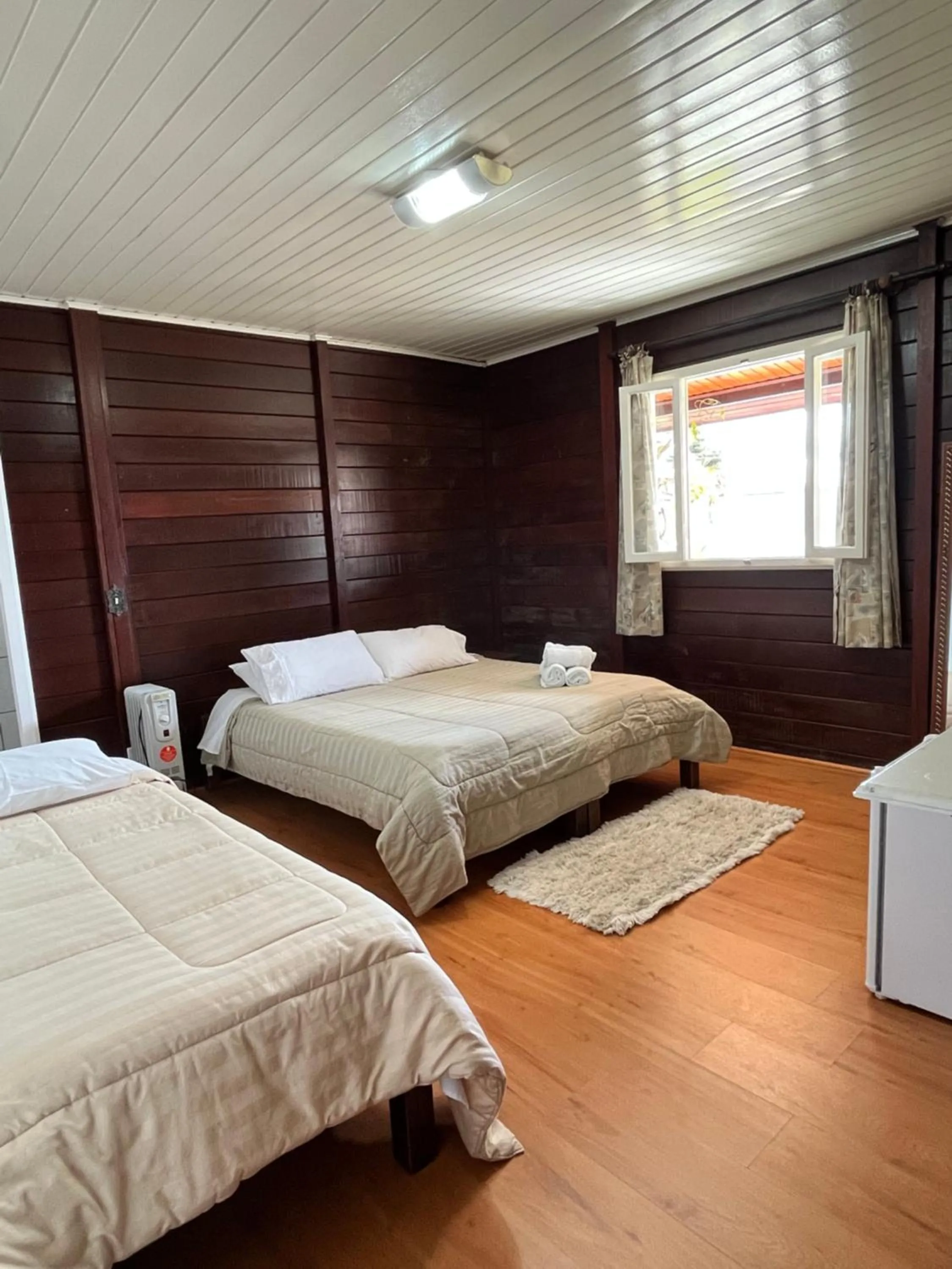 Photo of the whole room, Bed in Pousada do Vento