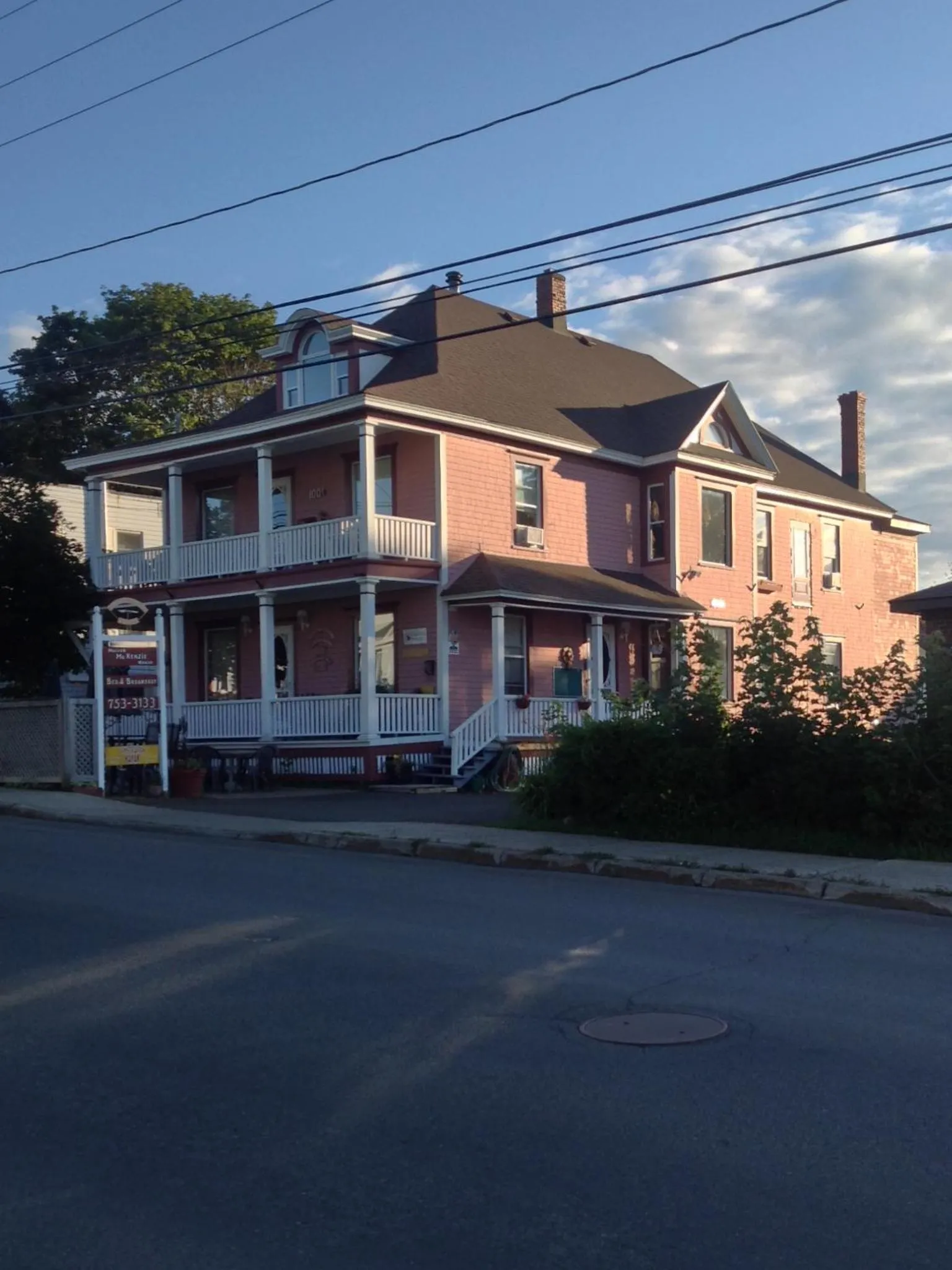 Maison McKenzie House