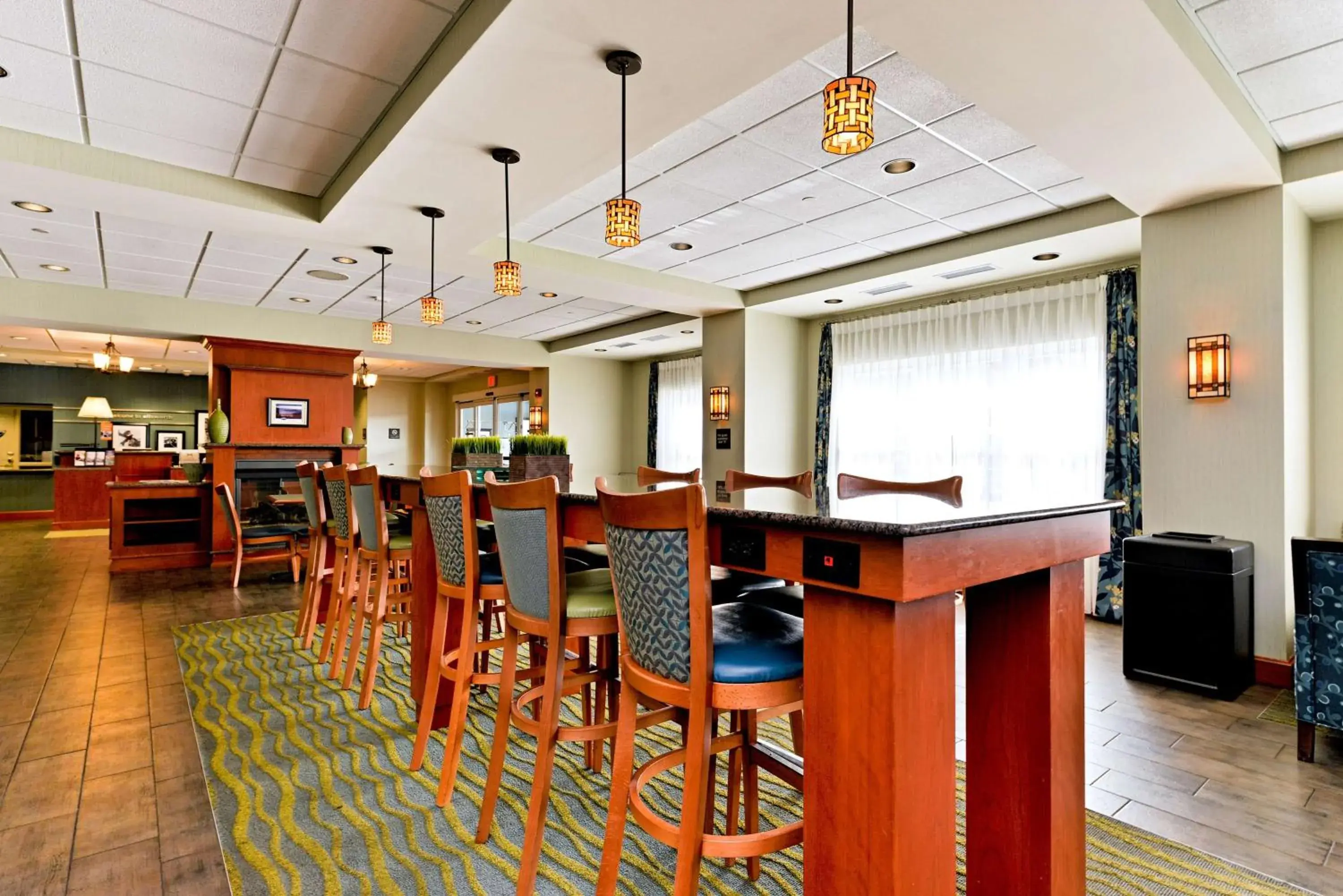 Restaurant/places to eat in Hampton Inn Ellsworth Restaurant/places to eat in Hampton Inn Ellsworth