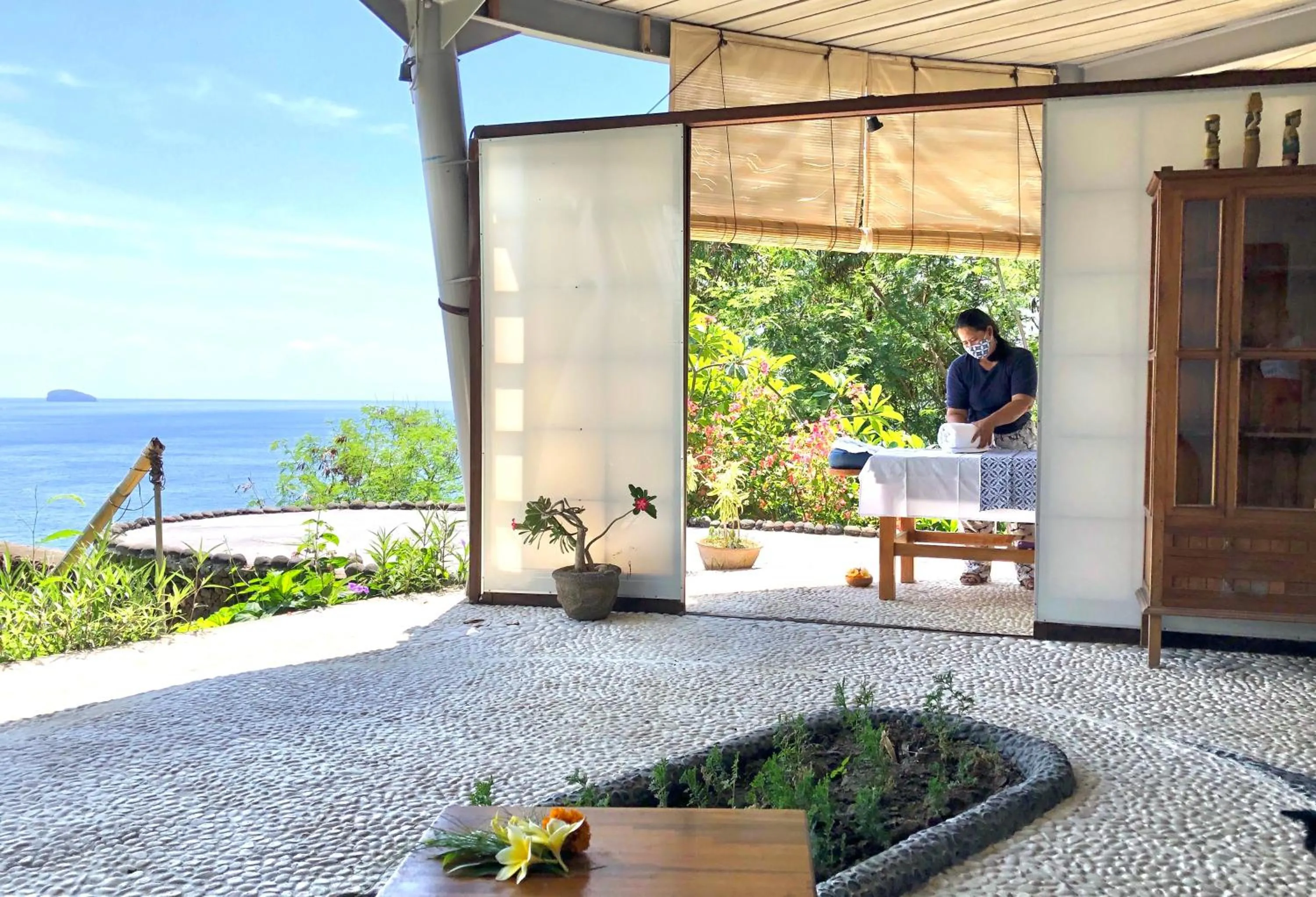 Massage in Bloo Lagoon Eco Village