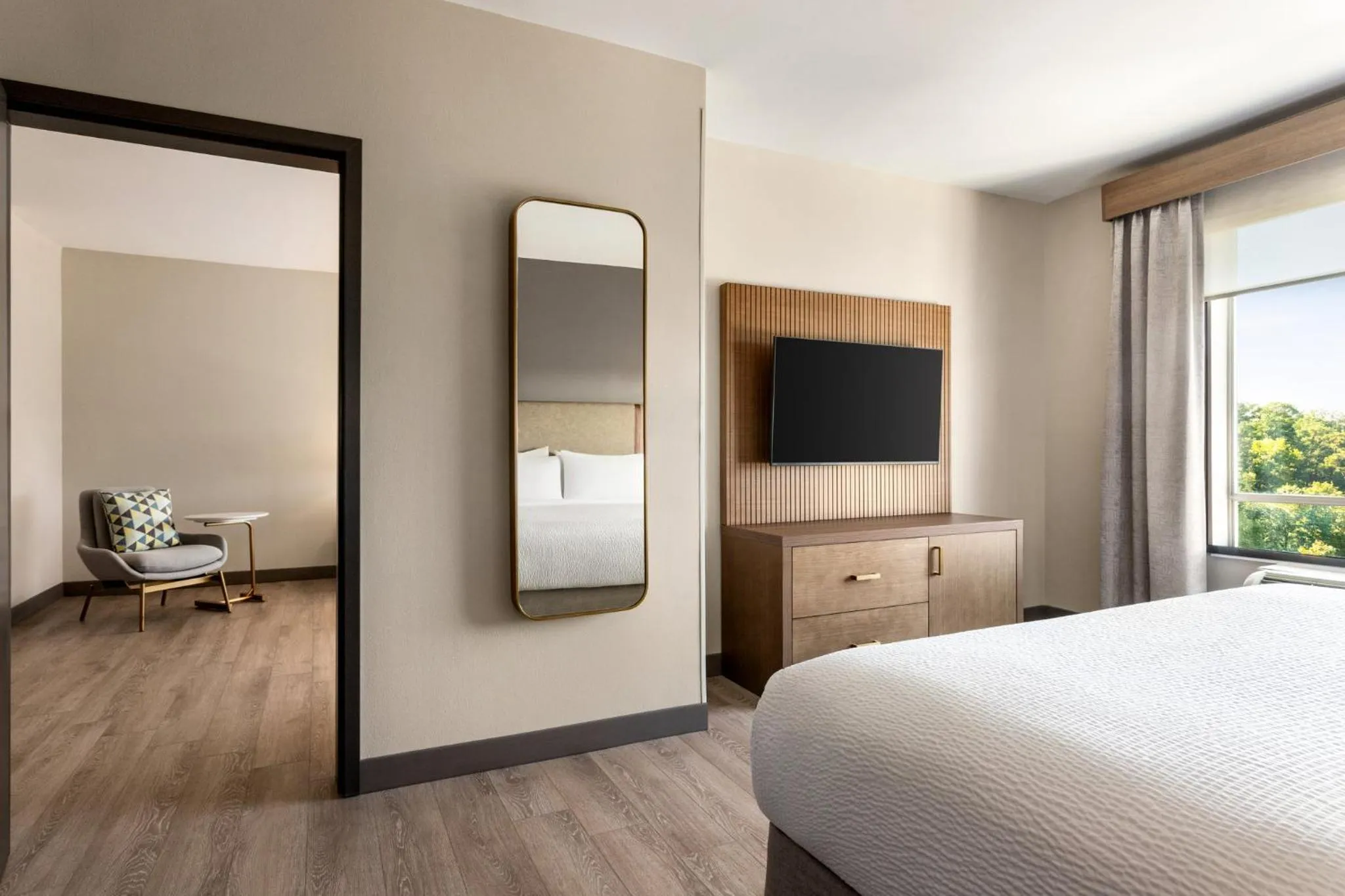 Photo of the whole room, Bed in Holiday Inn Birmingham - Hoover by IHG