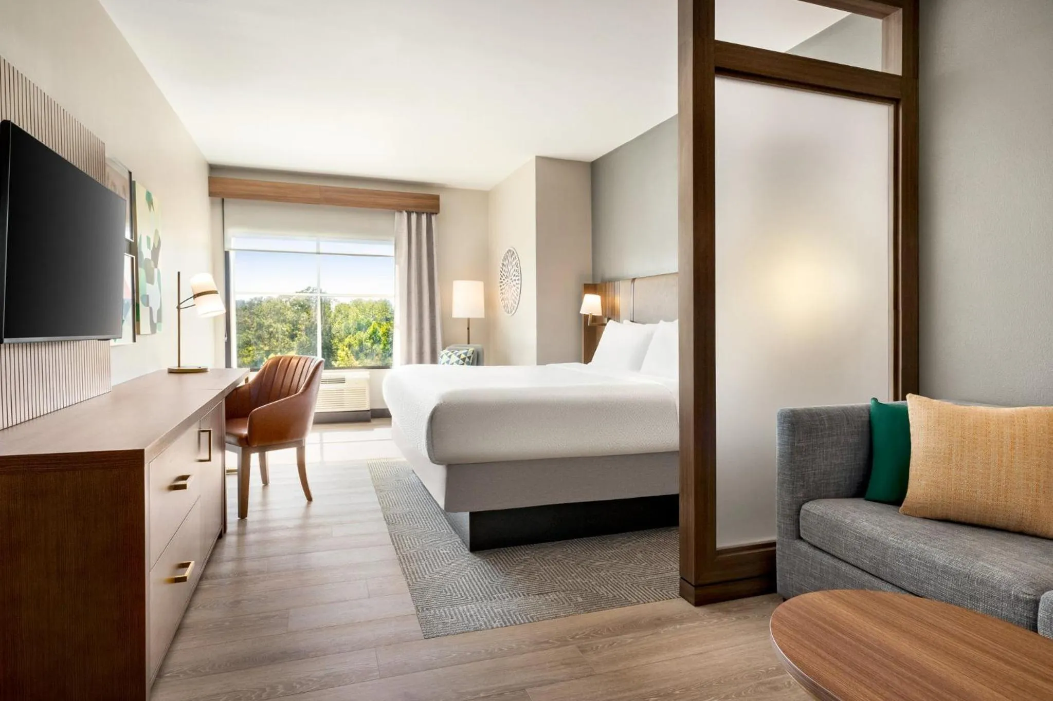 Photo of the whole room, Bed in Holiday Inn Birmingham - Hoover by IHG