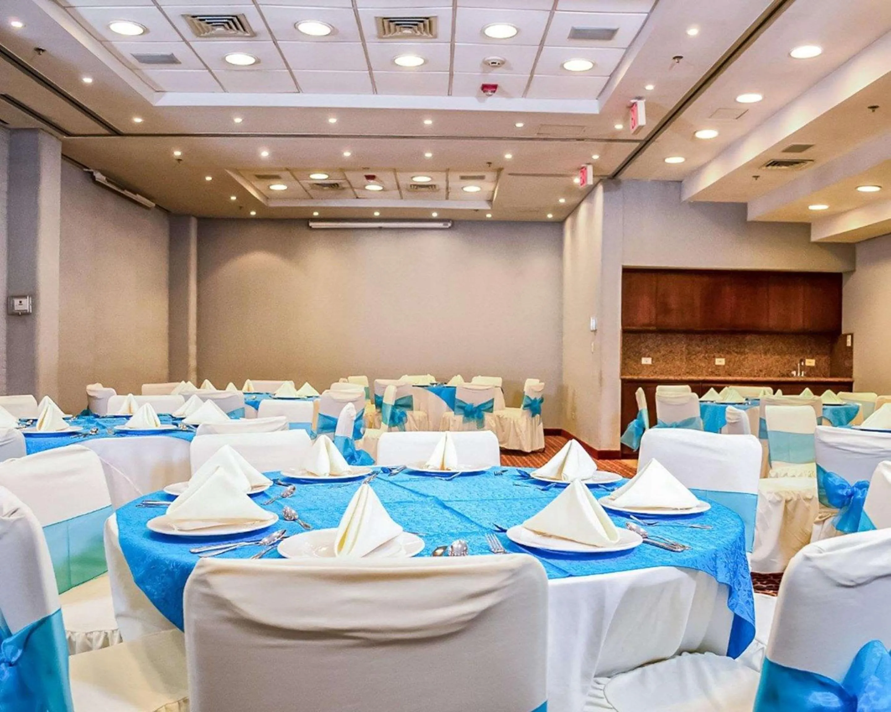 Banquet/Function facilities in Quality Inn Monterrey La Fe