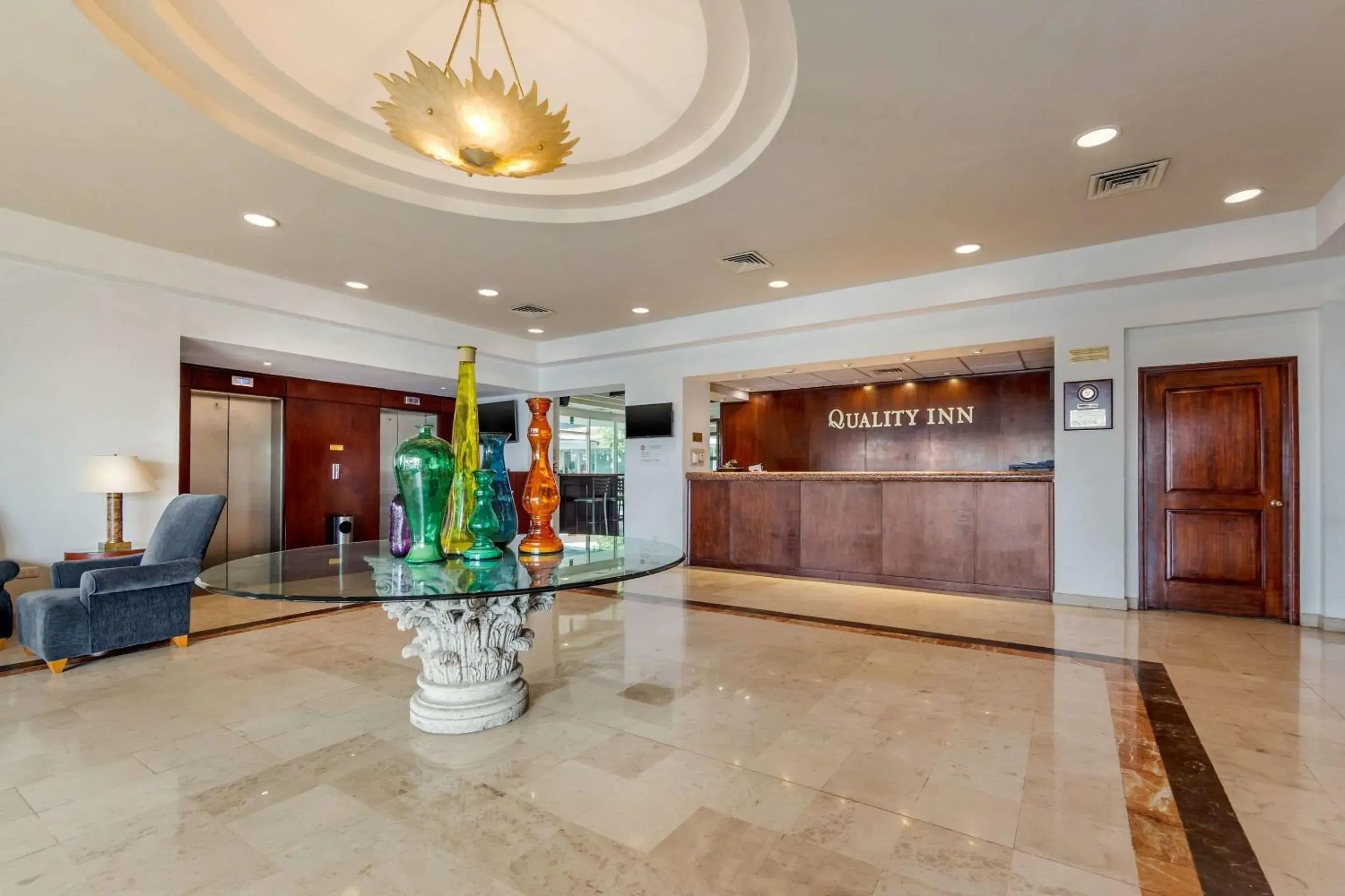 Lobby or reception in Quality Inn Monterrey La Fe Lobby or reception in Quality Inn Monterrey La Fe
