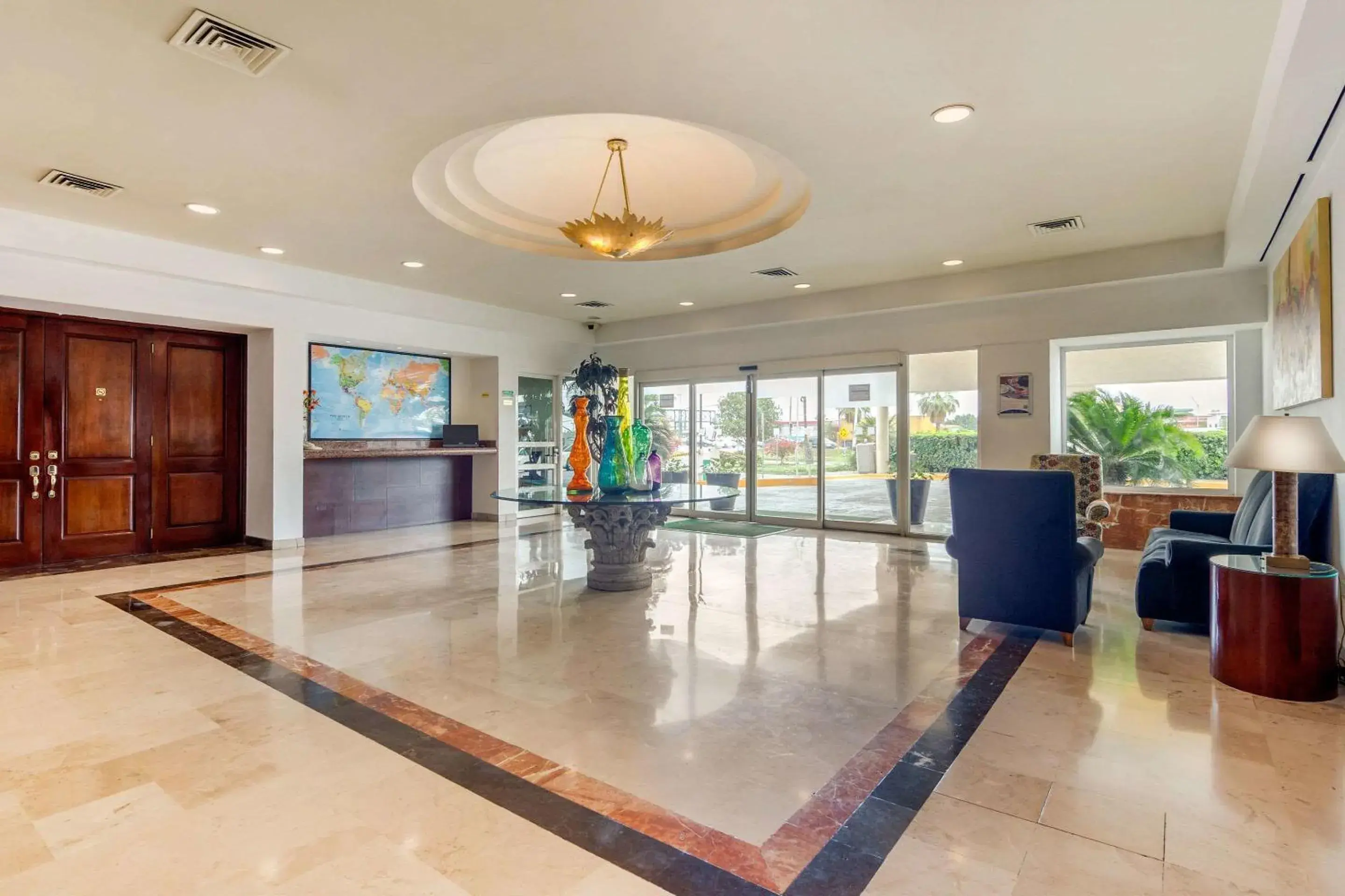 Lobby or reception in Quality Inn Monterrey La Fe Lobby or reception in Quality Inn Monterrey La Fe