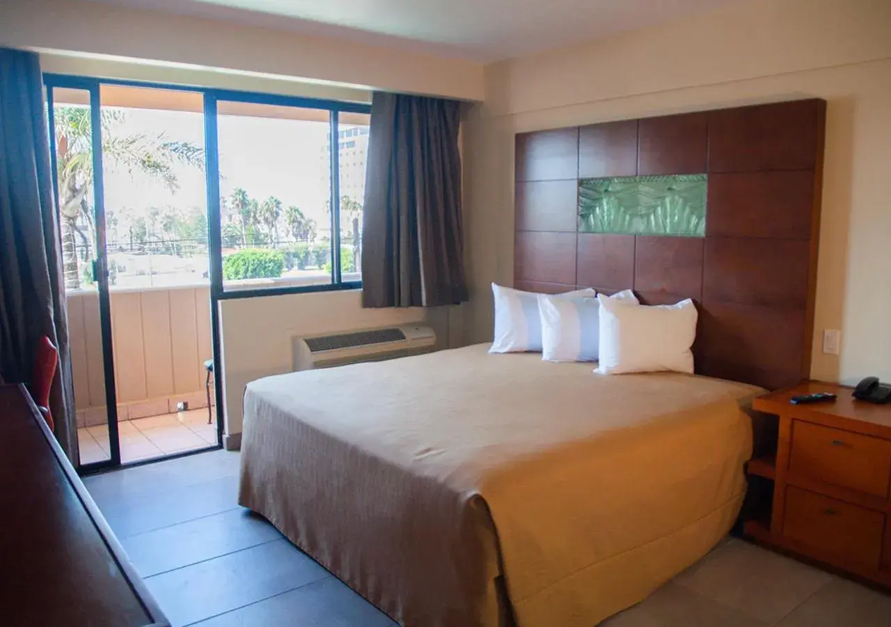 Standard King Room in Del Mar Inn Rosarito Standard King Room in Del Mar Inn Rosarito