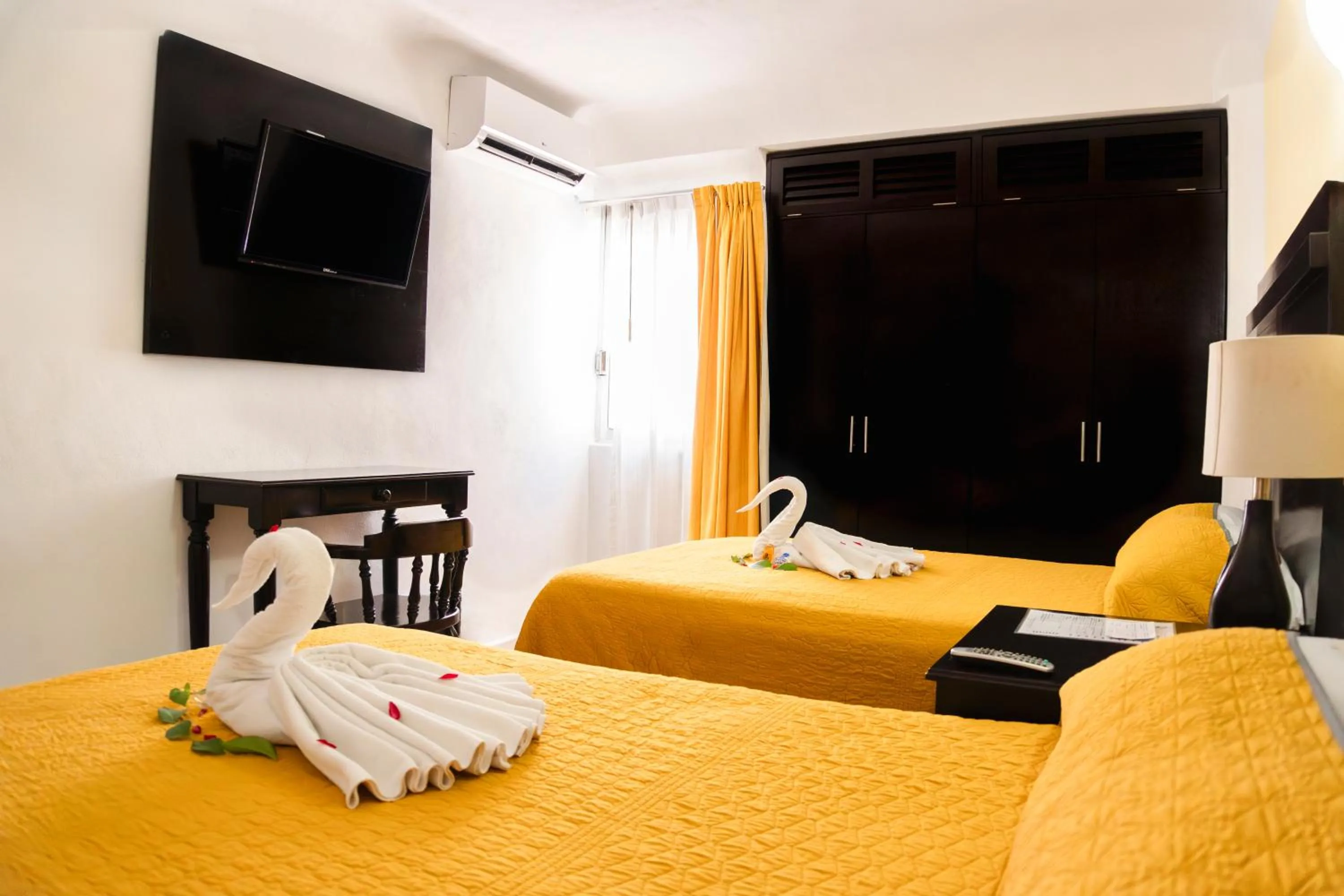 Bed in Hotel Antillano