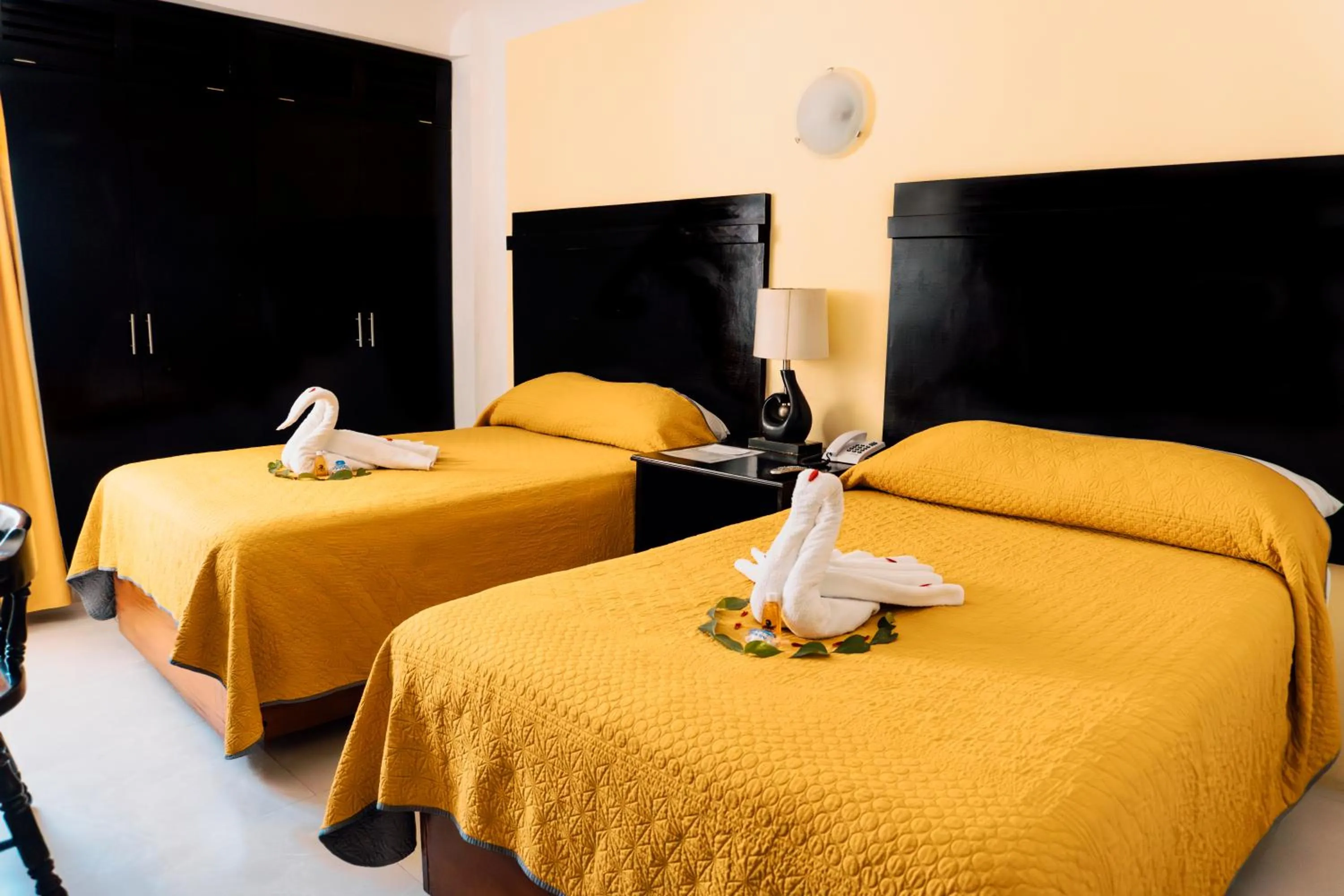 Bed in Hotel Antillano