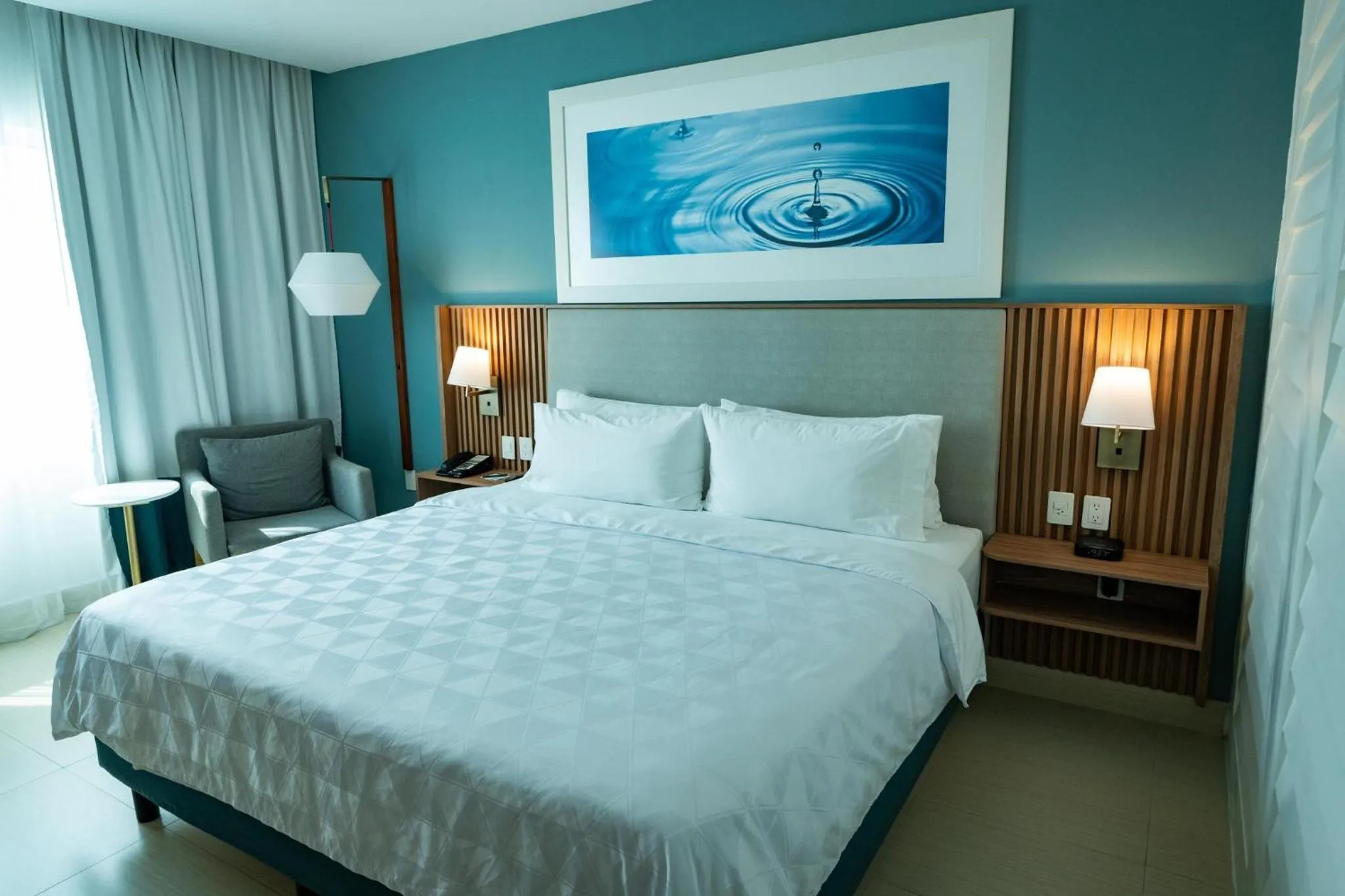 Photo of the whole room, Bed in Holiday Inn Acapulco La Isla by IHG