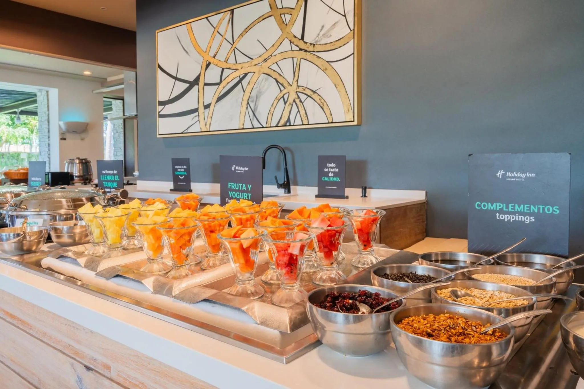 Breakfast in Holiday Inn Acapulco La Isla by IHG