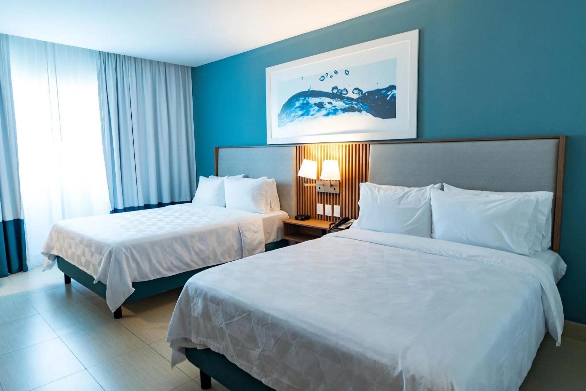 Photo of the whole room, Bed in Holiday Inn Acapulco La Isla by IHG