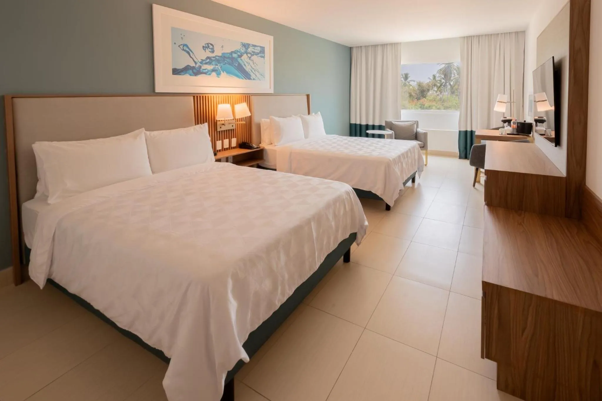 Photo of the whole room, Bed in Holiday Inn Acapulco La Isla by IHG