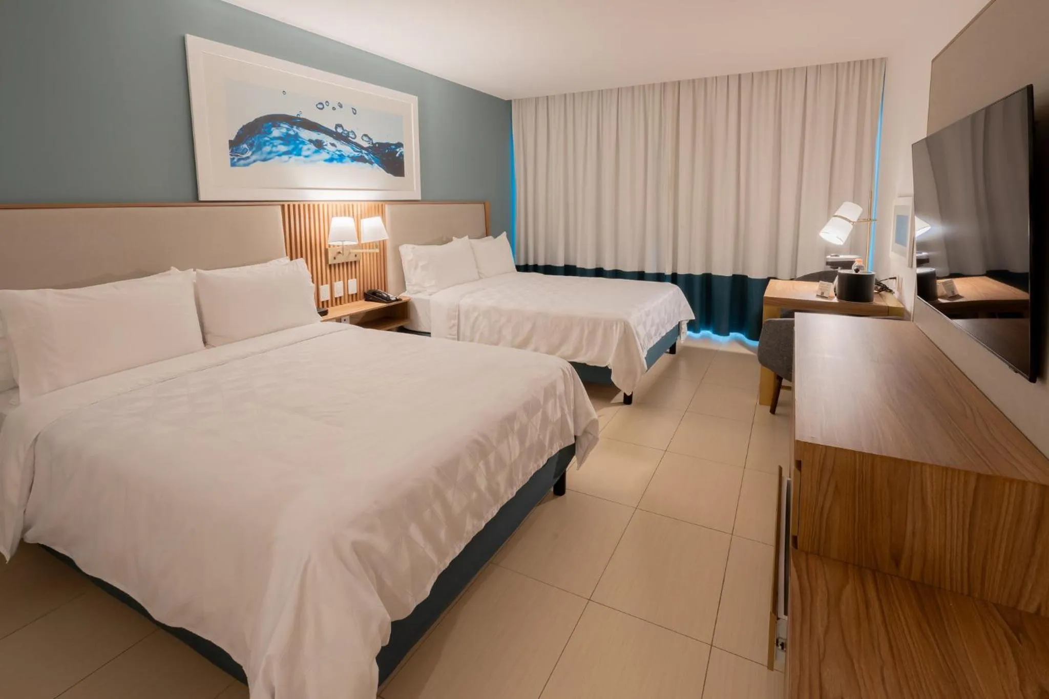 Photo of the whole room, Bed in Holiday Inn Acapulco La Isla by IHG