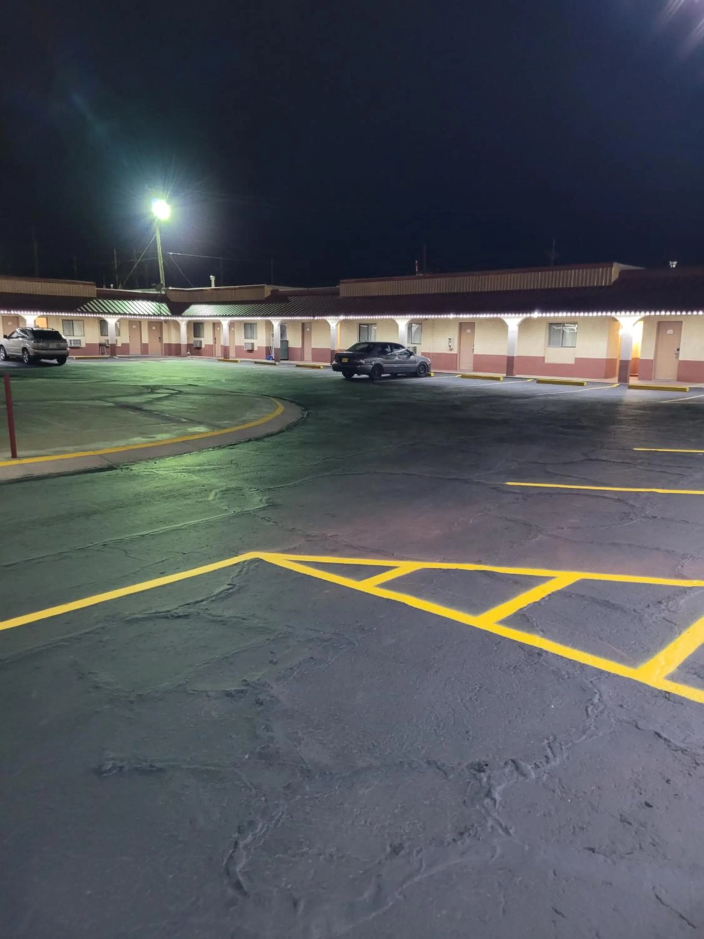 Parking in Sands Motel