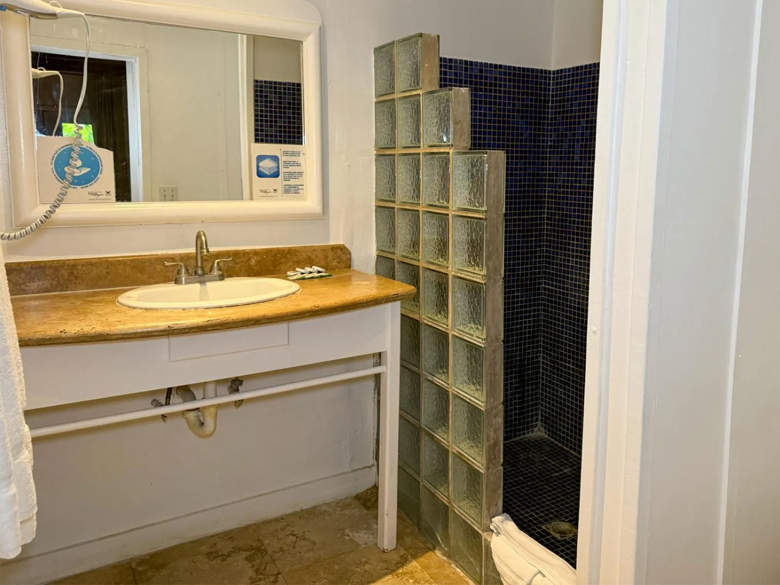 Bathroom in Hotel Henry Morgan All Inclusive