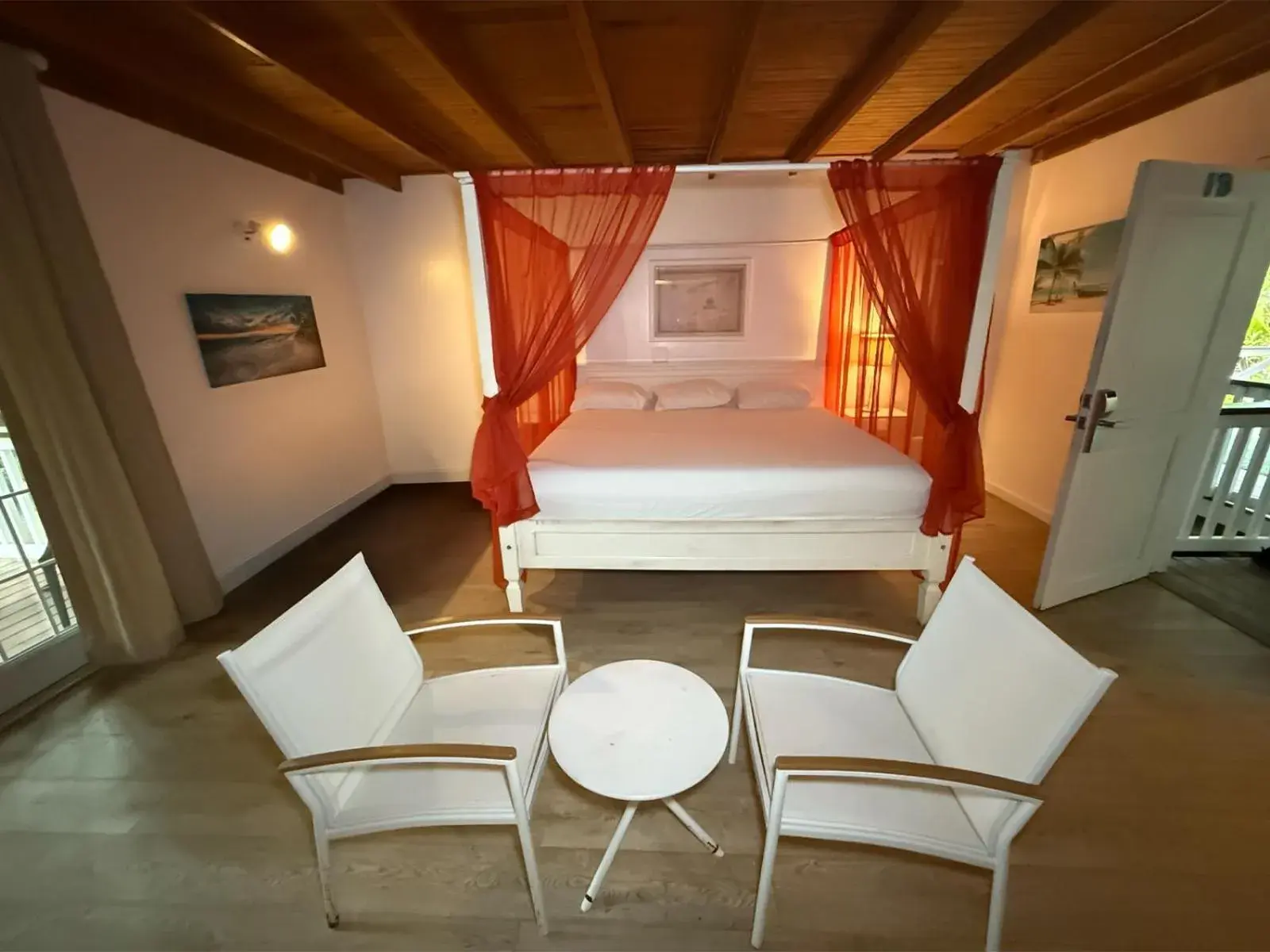 Standard King Room in Hotel Henry Morgan All Inclusive Standard King Room in Hotel Henry Morgan All Inclusive