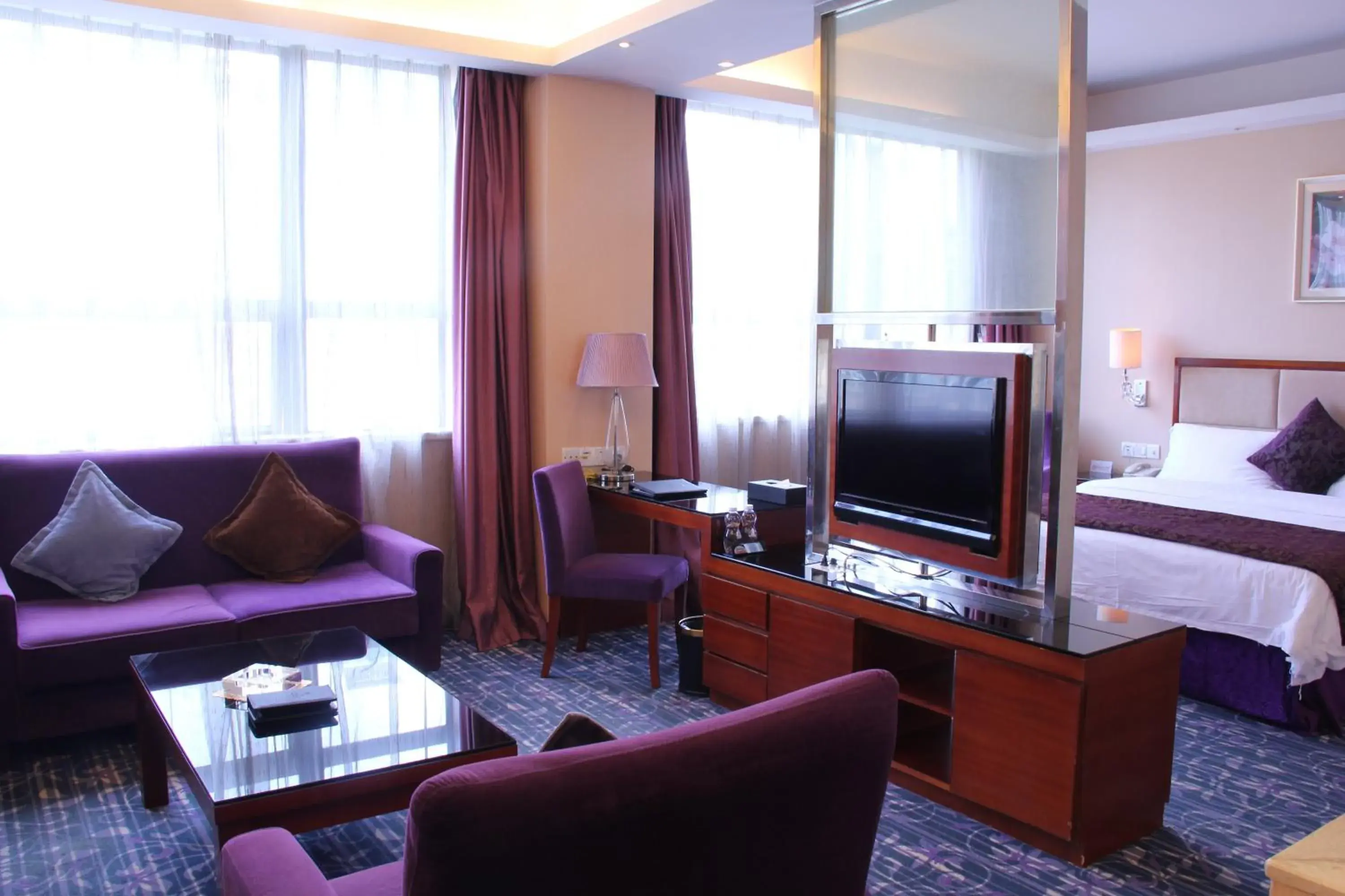 Decorative detail, Bed in Sentosa Hotel Shenzhen Majialong Branch Decorative detail, Bed in Sentosa Hotel Shenzhen Majialong Branch