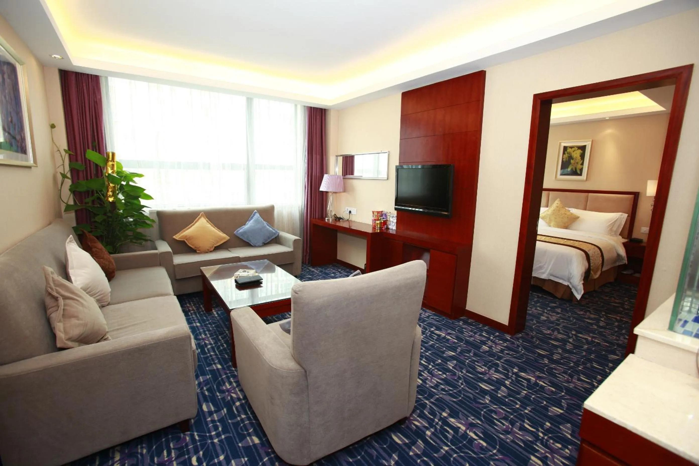 Photo of the whole room, Bed in Sentosa Hotel Shenzhen Majialong Branch