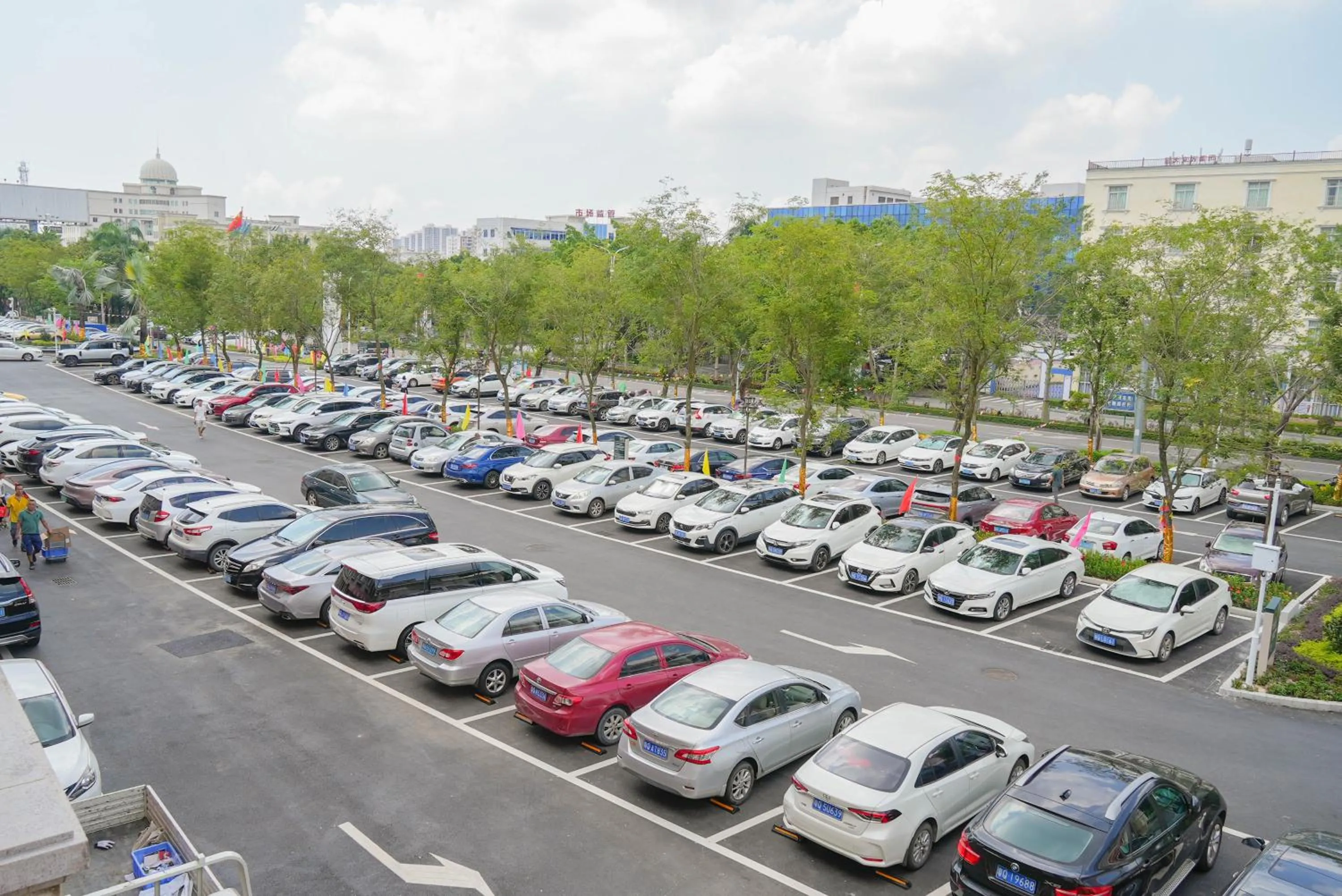 Parking in Four Points by Sheraton Yangjiang City Center