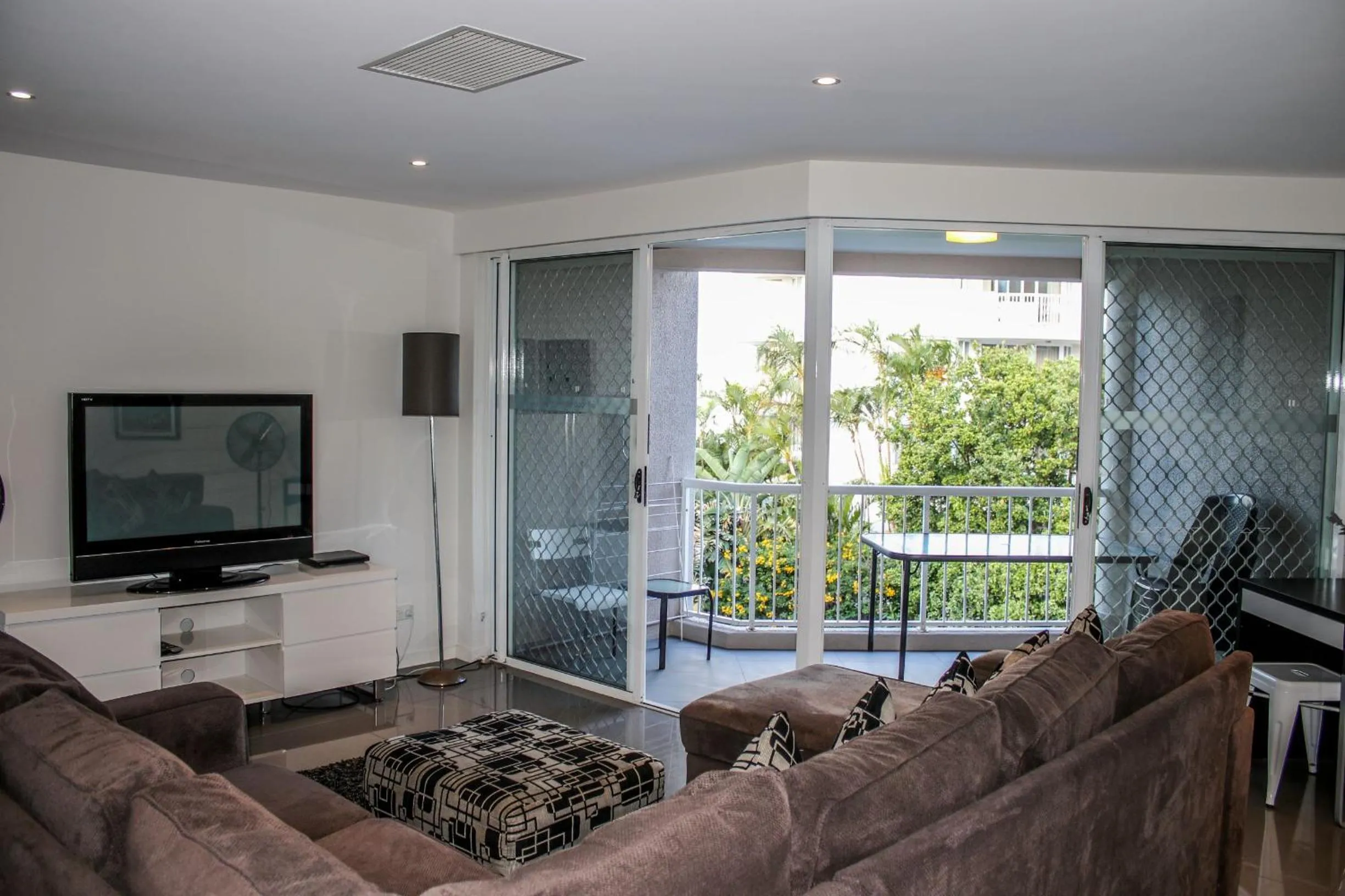 TV and multimedia in Surfers Beach Holiday Apartments