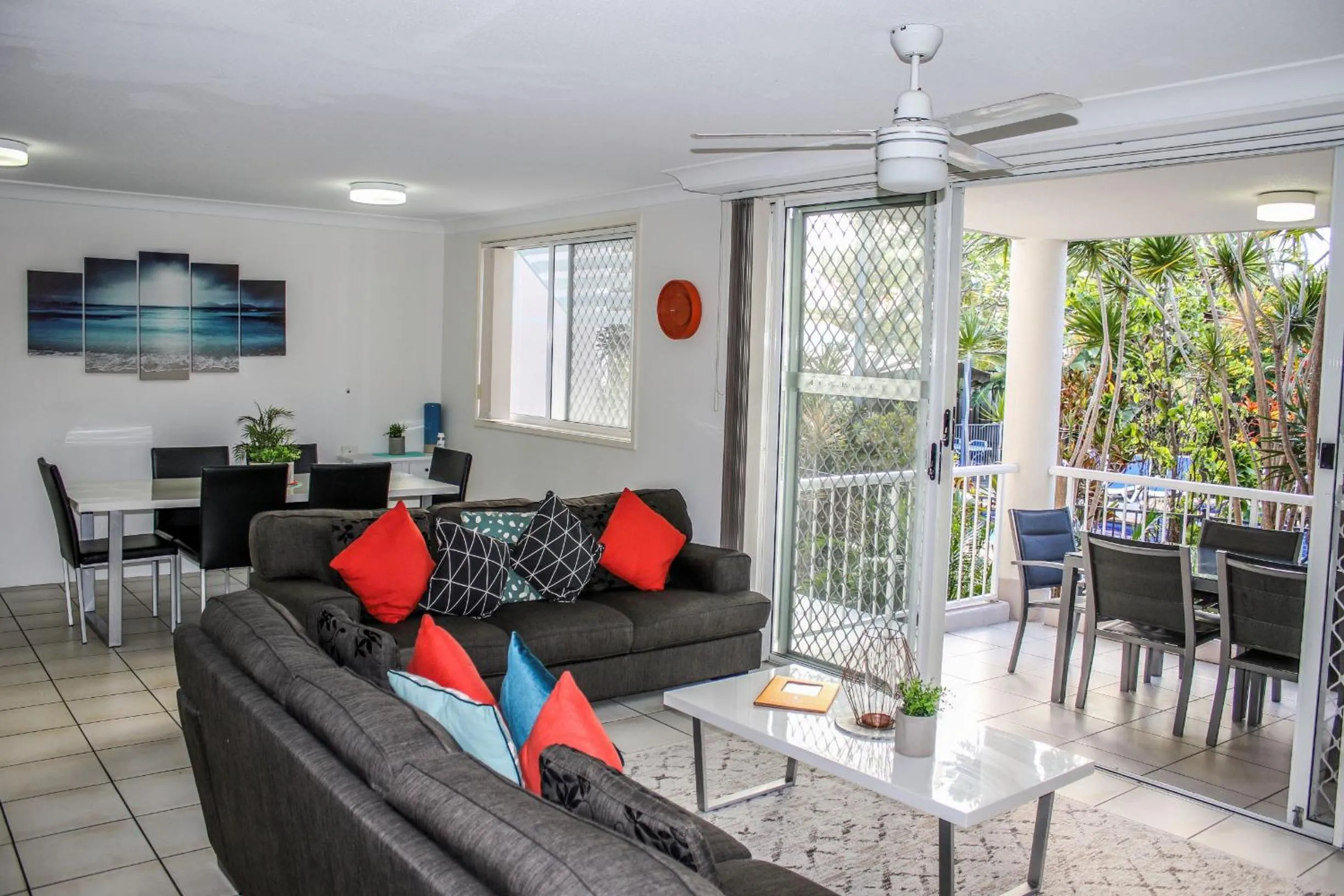 TV and multimedia in Surfers Beach Holiday Apartments