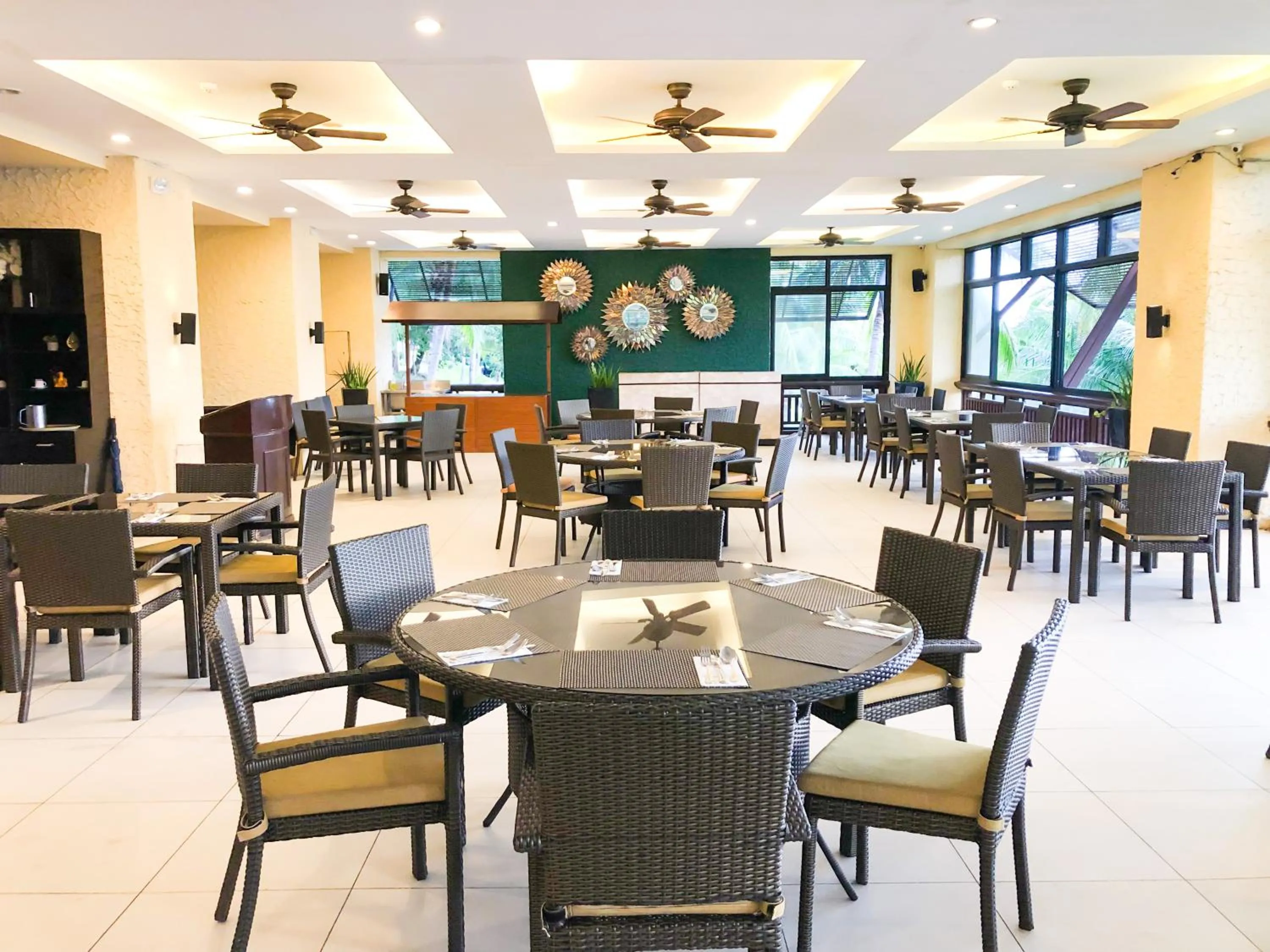 Restaurant/places to eat in Club Punta Fuego