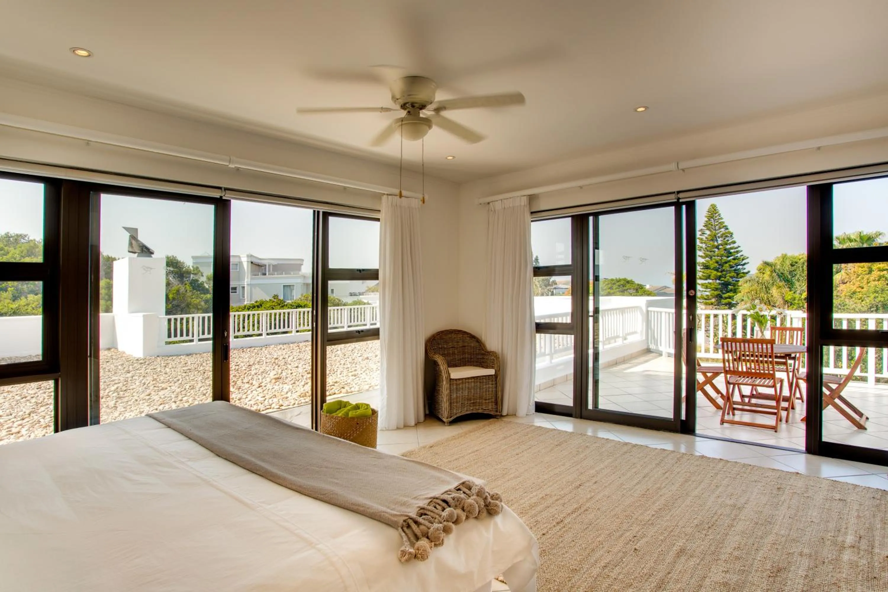 Deluxe Suite with Sea View in Limoni Luxury Suites