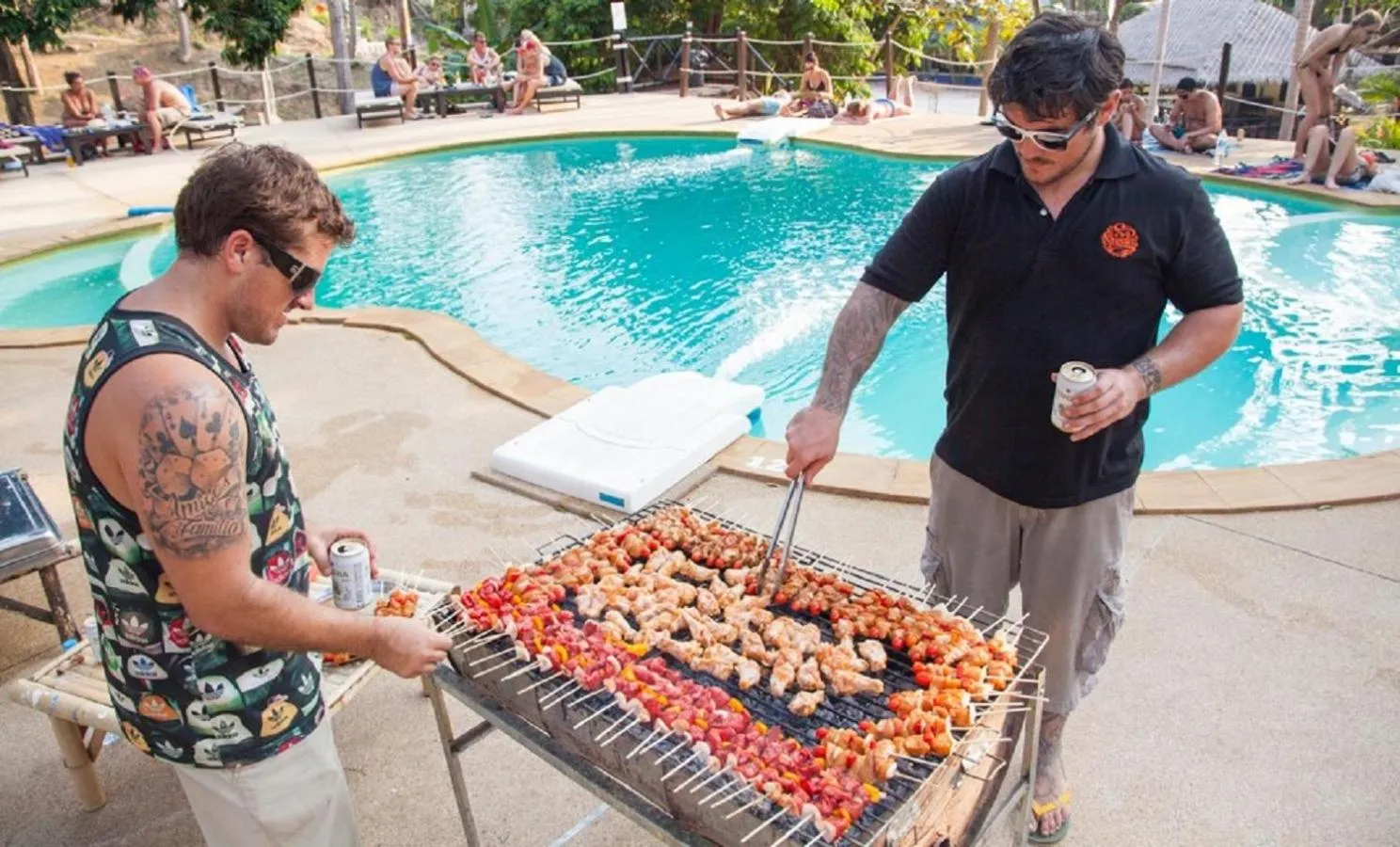 Food and drinks in Shiralea Backpackers Resort