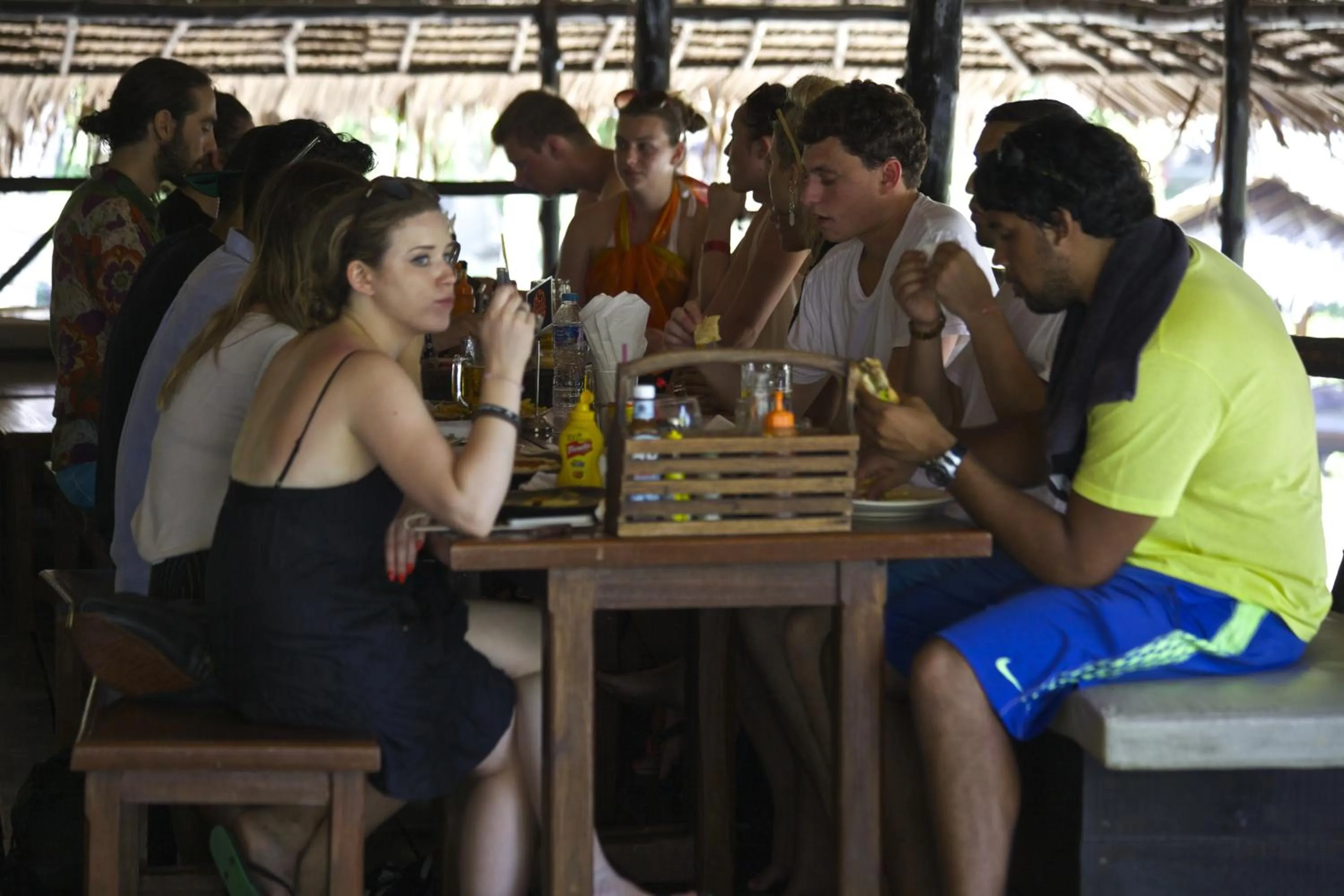 Restaurant/places to eat in Shiralea Backpackers Resort