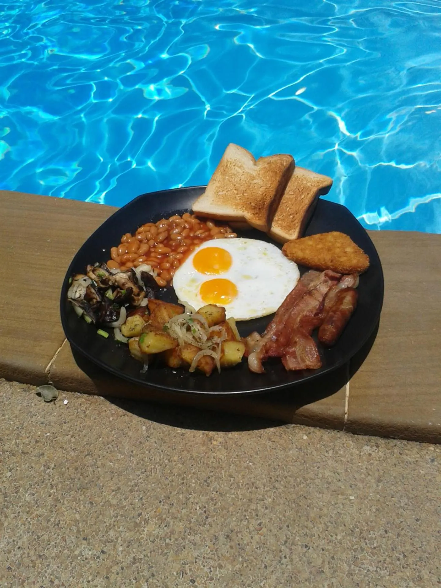 Food in Shiralea Backpackers Resort