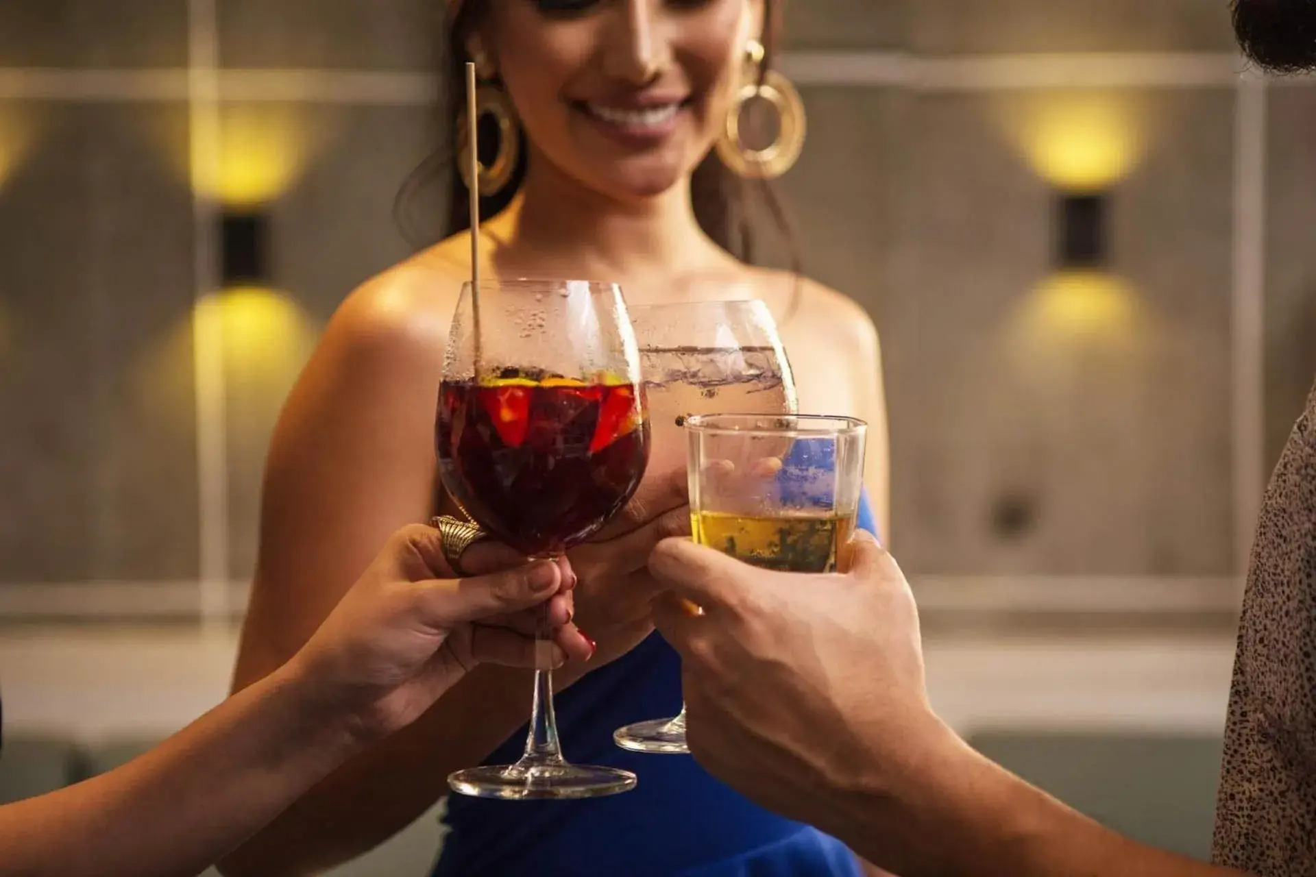 Lounge or bar in Stonehill Suites Lounge or bar in Stonehill Suites